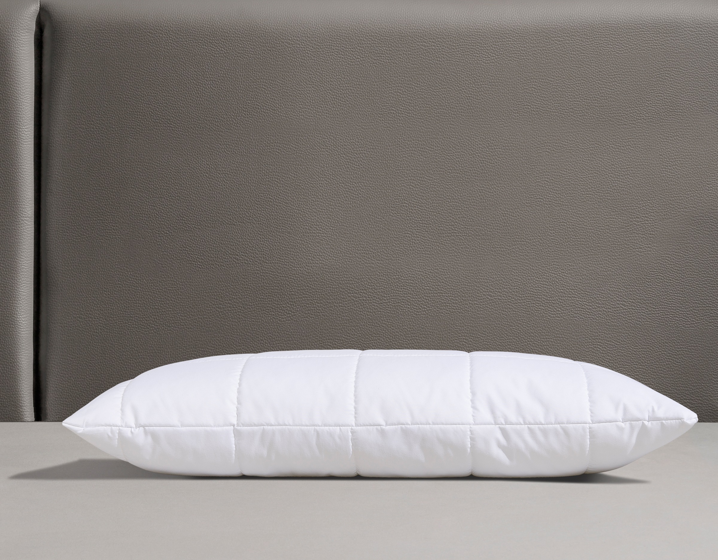 fan Microfaserkissen »Stützendes Kopfkissen Komfort Plus XXL-Warm, in 40x80 oder 80x80 cm«, (1 St.), flauschig, kuscheliges Kopfkissen