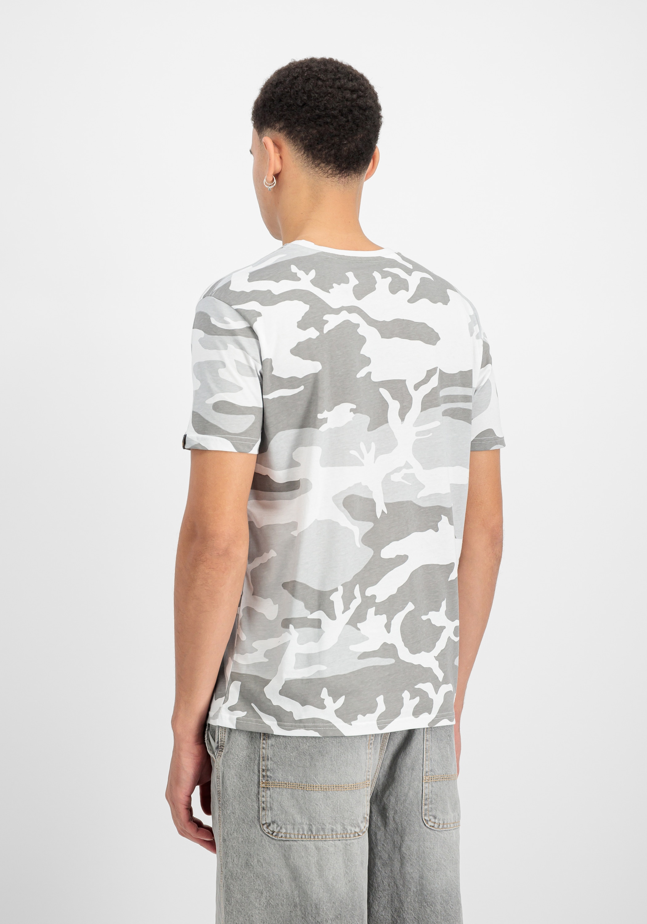 Image of Alpha Industries T-Shirt "Basic T-Shirt BL Camo"