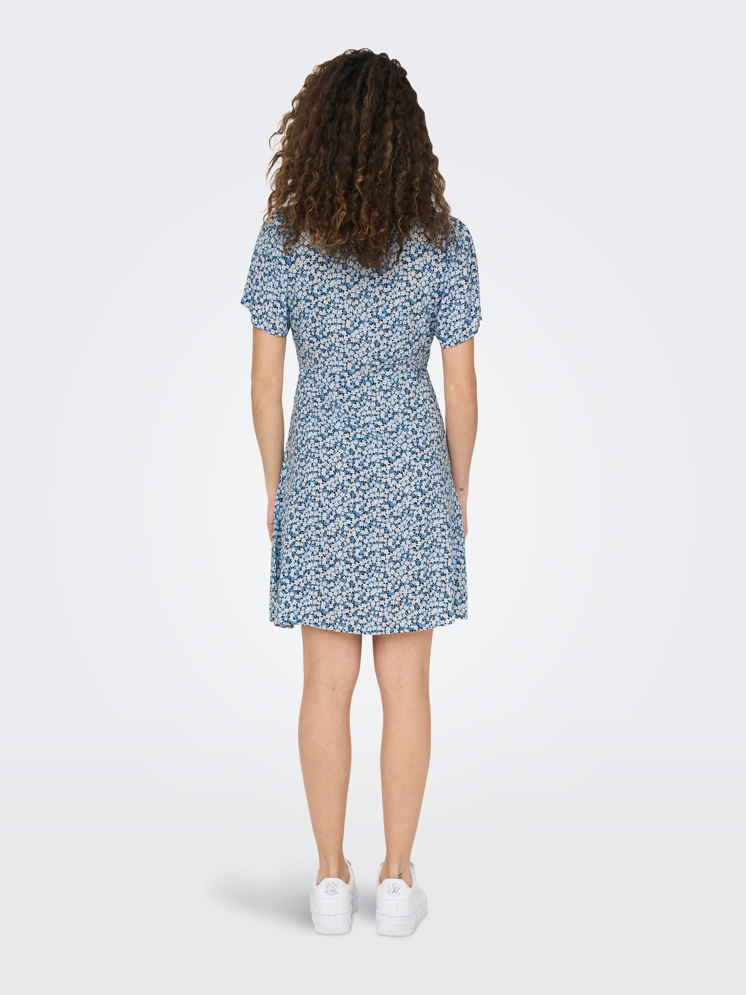 ONLY Mini-robe »ONLEVIDA S/S SHORT DRESS WVN NOOS« viscose, coupe régulière, encolure en V