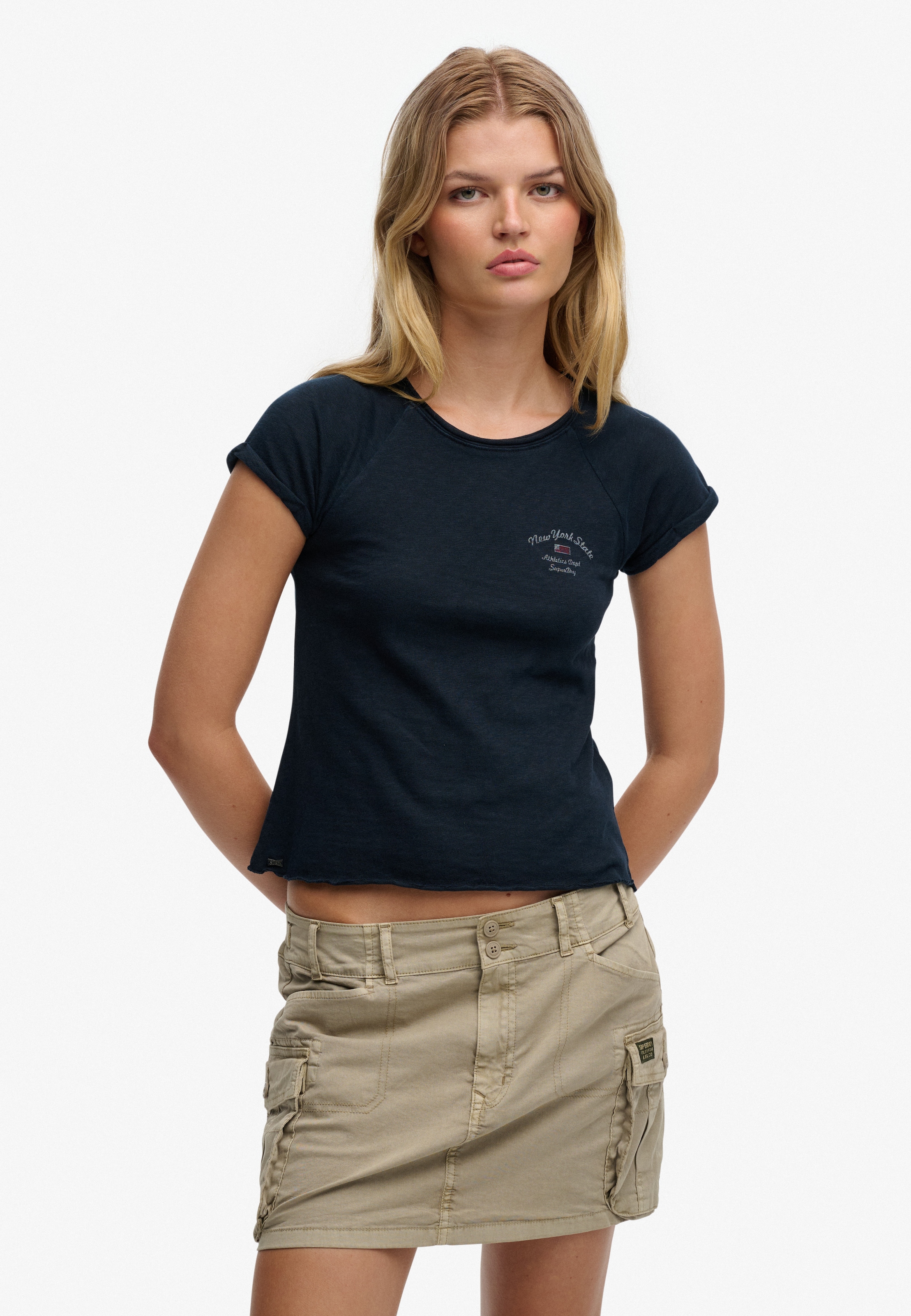 Superdry T-shirt à manches courtes »ATH ESS SLUB GRAPHIC TEE« Baumwolle, skinny fit