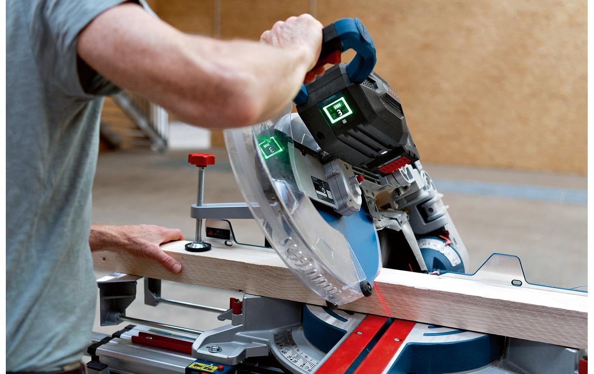 Bosch Professional Kappsäge »Akku-Kappsäge GC«