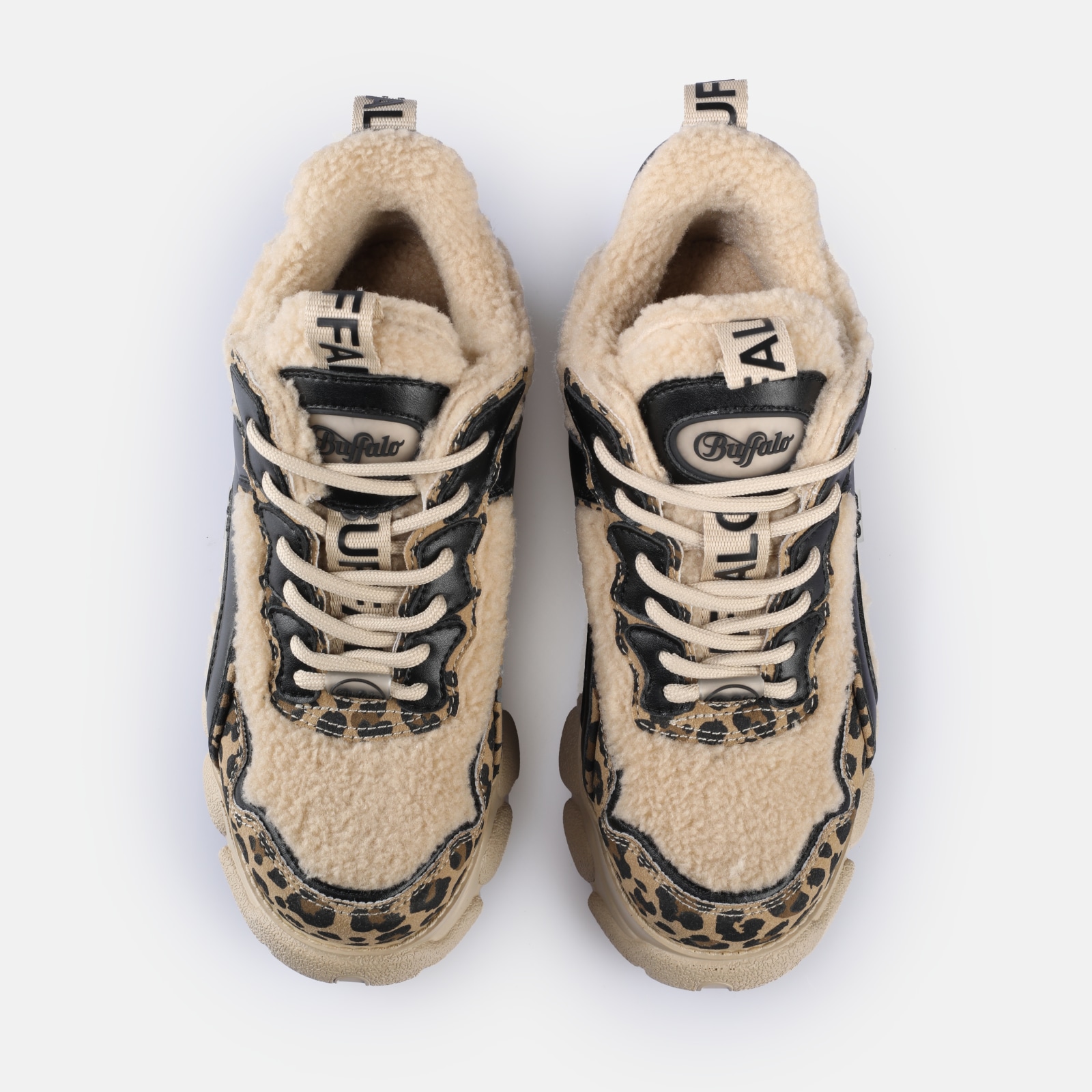 Buffalo Baskets à plateforme »CLD CHAI WARM«  Sneaker décontracté, chaussure à lacets, chaussure basse avec logo