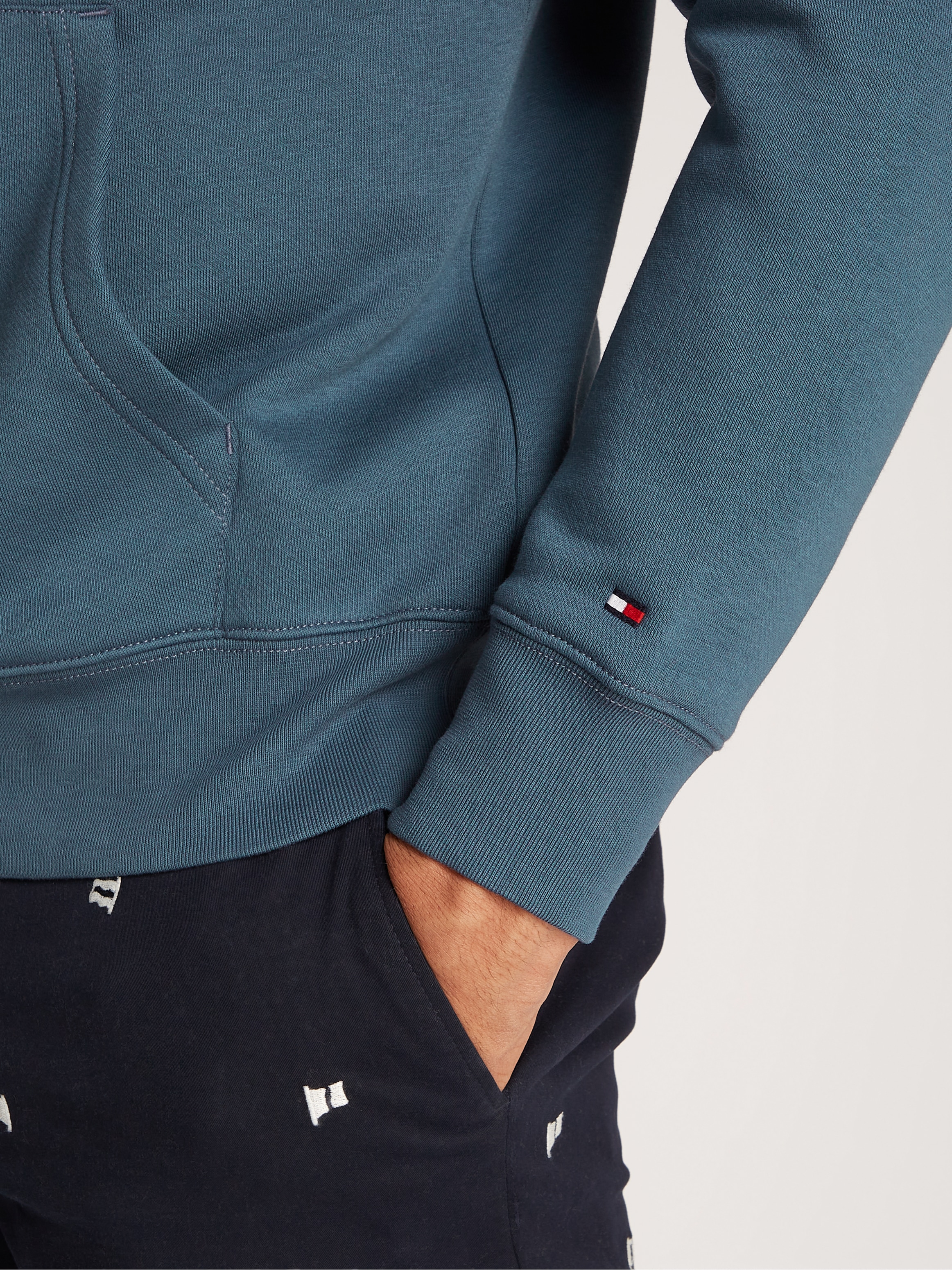 Tommy Hilfiger Hoodie »SCRIPT LOGO HOODY«, mit aufgesticktem Logo