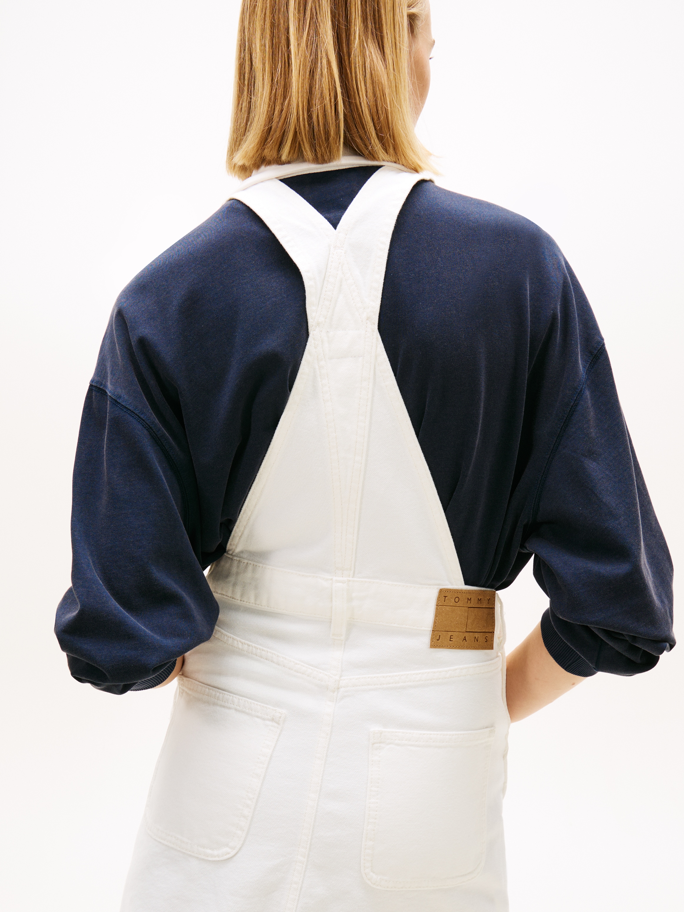 Tommy Jeans Robe à bavette »DENIM DUNGAREE DRESS FLG BJ6099« Poche poitrine | Poches arrière | Poches pour les mains en longueur mini, coupe régulière
