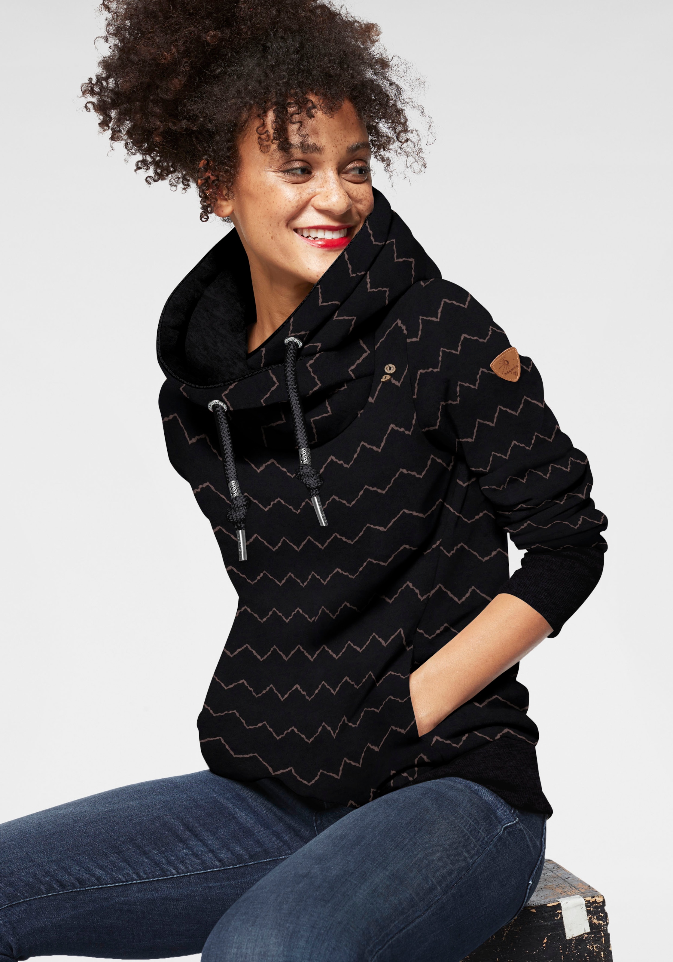 Image of Ragwear Kapuzensweatshirt "GRIPY BUTTON CHEVRON O", Hoodie mit hochschiessendem Schalkragen mit Zierknopfbesatz