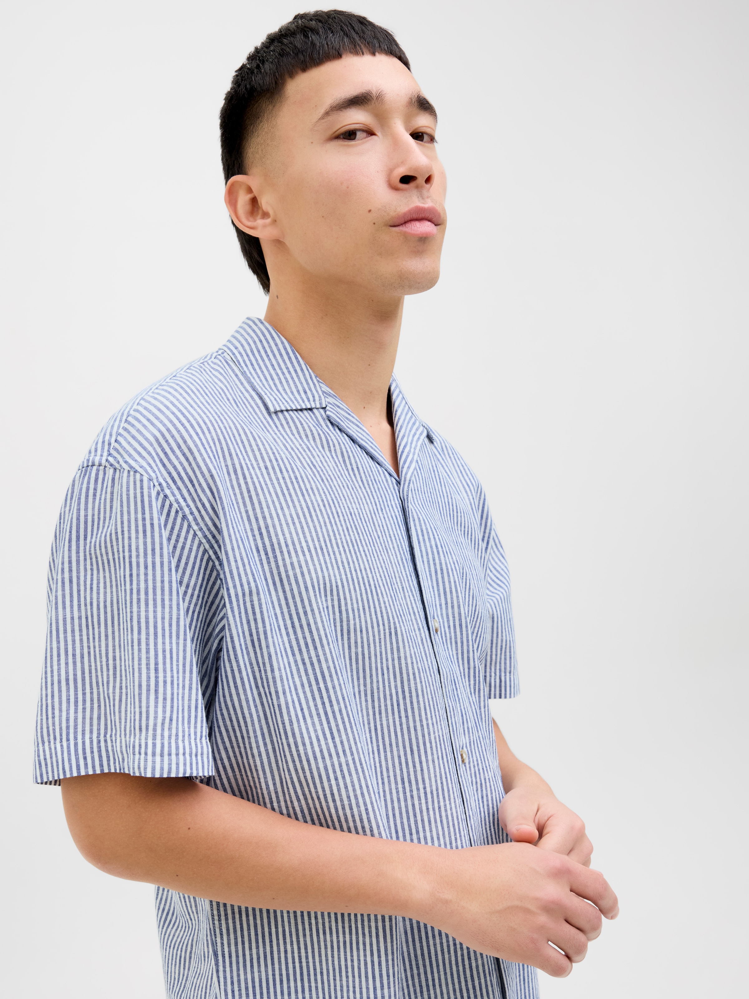 Jack & Jones Kurzarmhemd »JJESUMMER RESORT SHIRT SS SN«, mit Resort Kragen