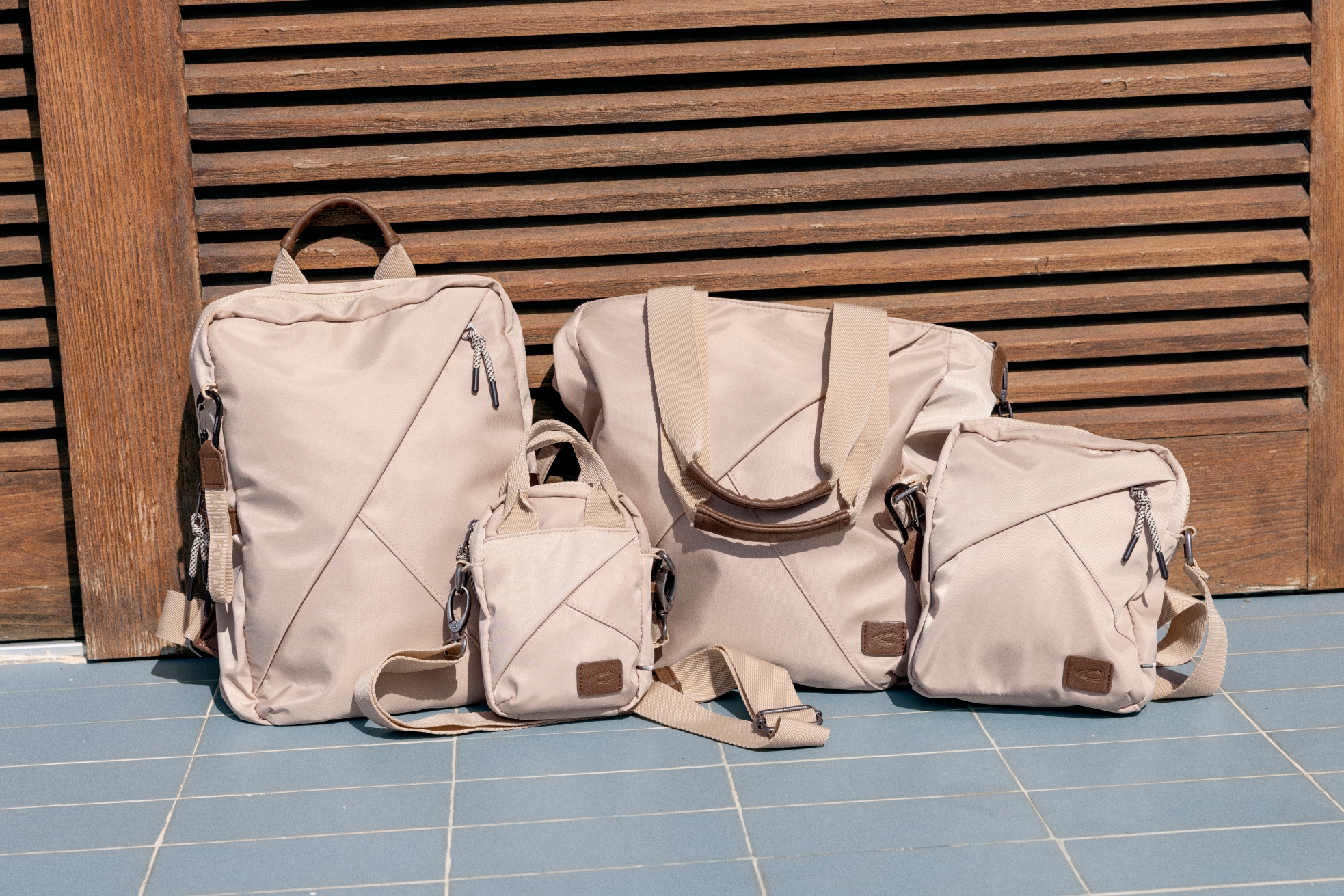 camel active Umhängetasche »Aurum« aus recyceltem Polyester in Nylonstruktur, leicht & mit feinen Details