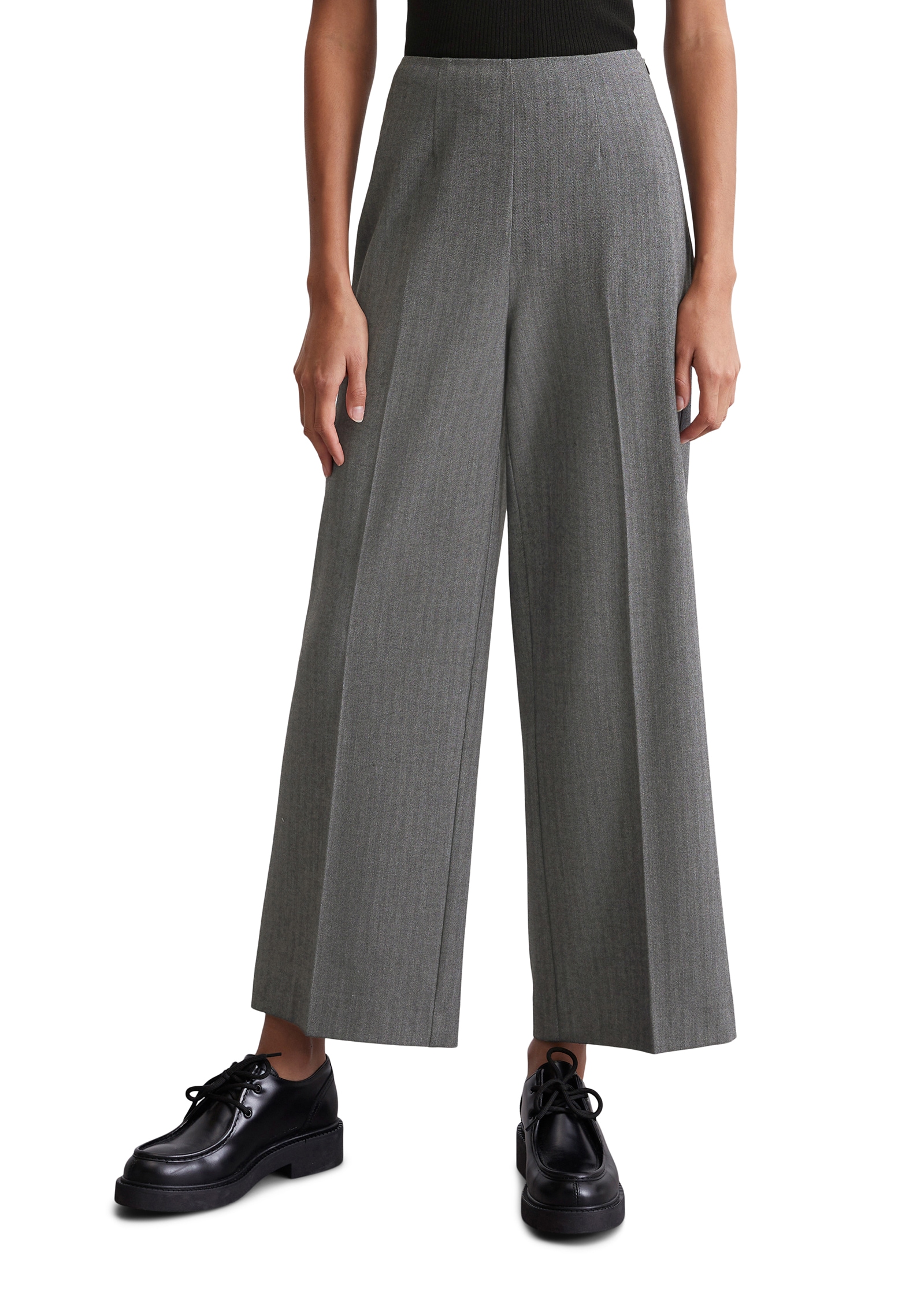 Culotte »culotte style«, mti angeschnittenem Bund, seitlicher Reissverschluss,...