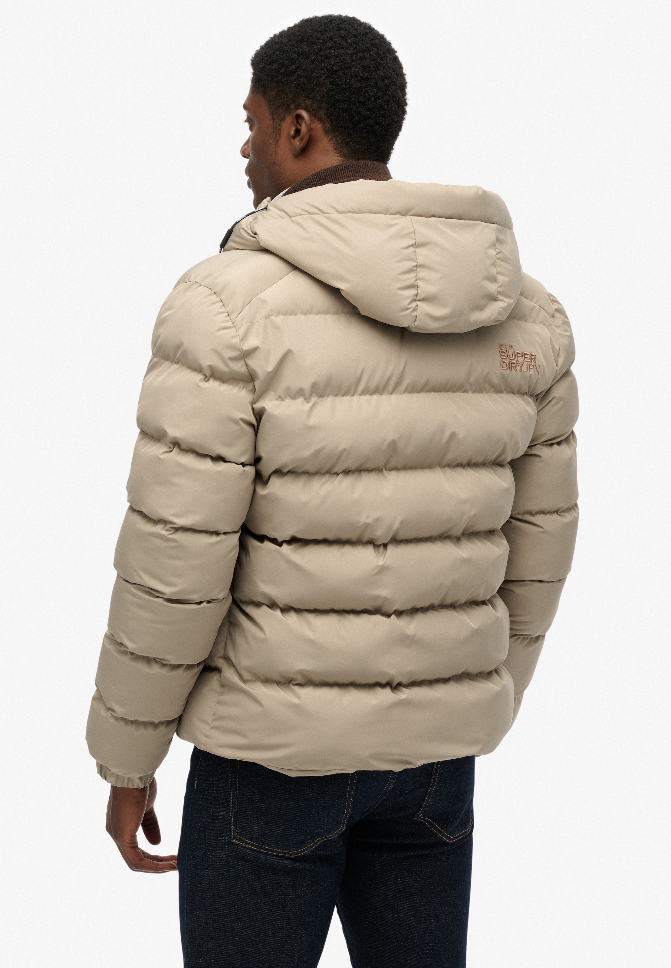 Superdry Veste matelassée »HOODED SPORTS PUFFER JACKET« avec capuche fibre synthétique, coupe décontractée