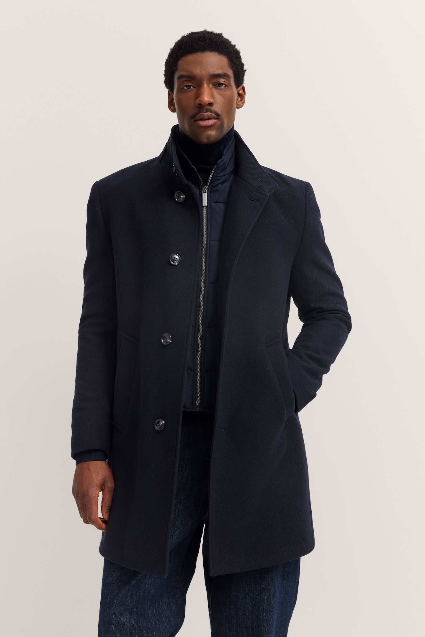 Image of bugatti Kurzmantel "Westen-Einsatz" Modern Fit mit Flexcity Stretch Einsätzen