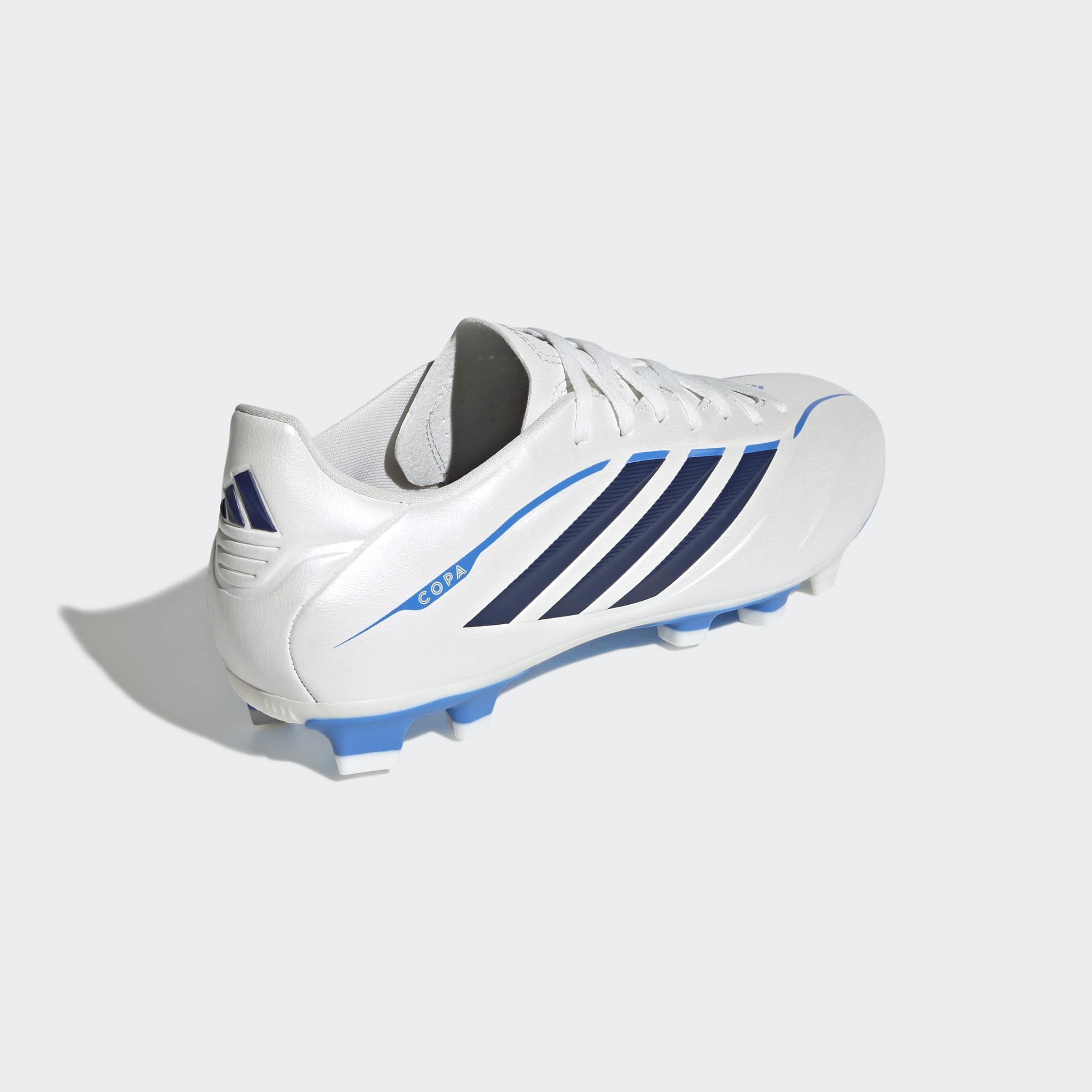 adidas Performance Chaussure de football »COPA PURE IV CLUB , FESTE / GEMISCHTE BÖDEN«  adapté à de nombreux types de sols