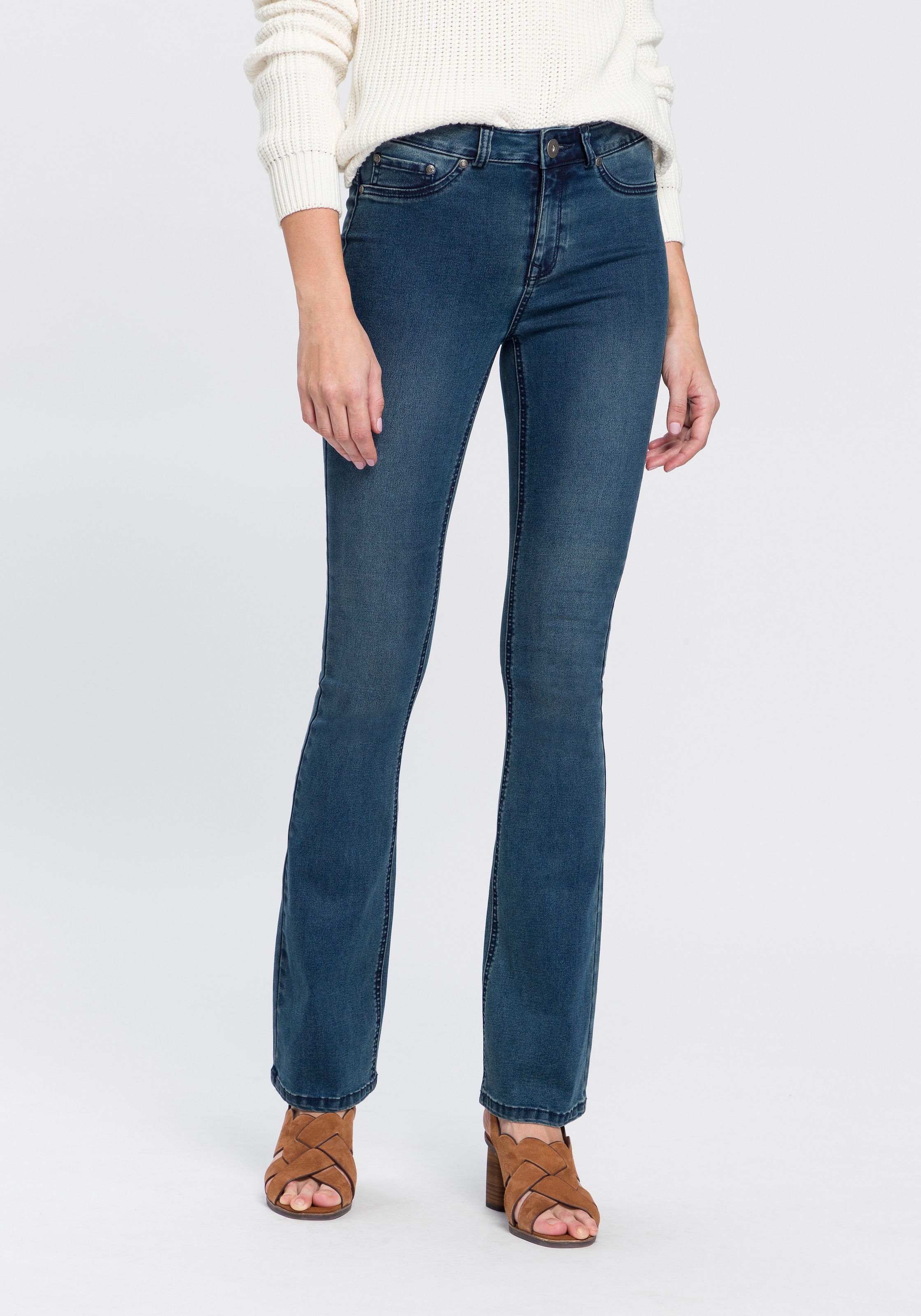 Arizona Bootcut-Jeans »Ultra Stretch«, High Waist mit Shapingnähten