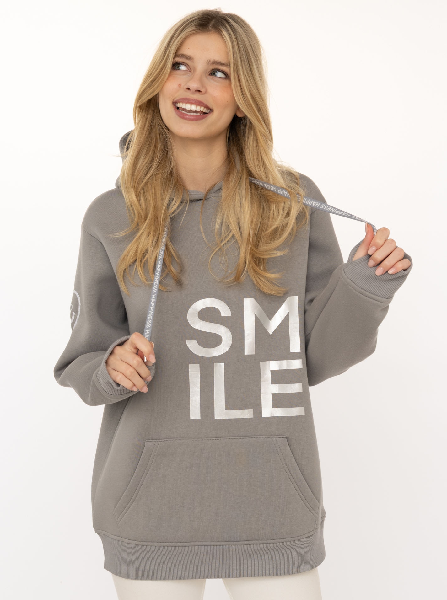 Zwillingsherz Hoodie »"Alissa Shiny"«, glänzender Print, Daumenloch, Kordel, gesticktes Herz am Ärmel
