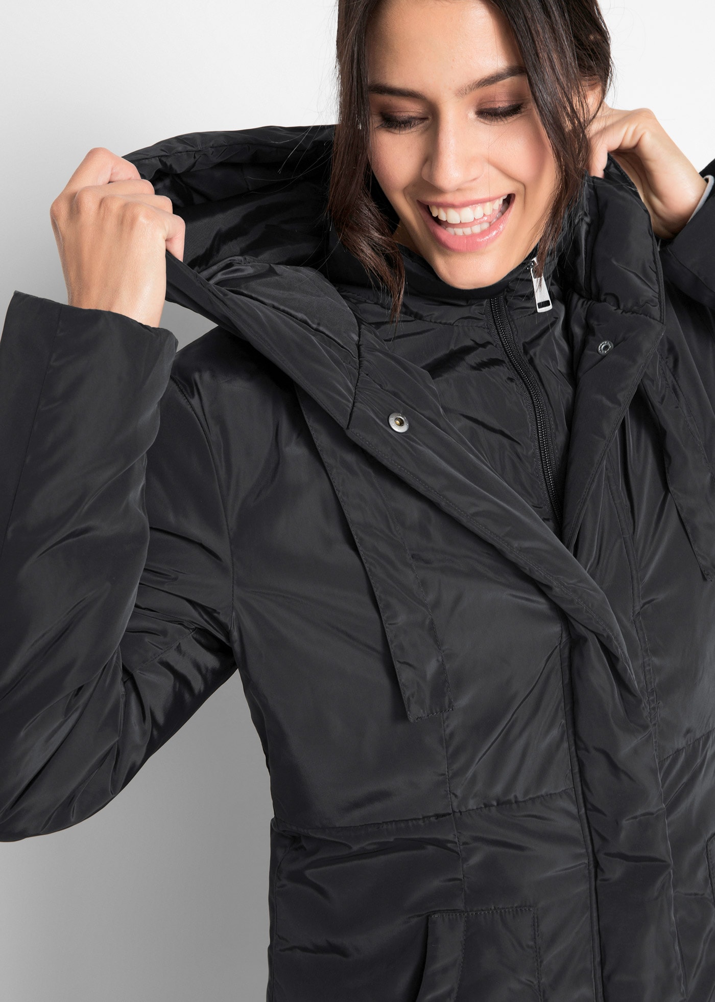Image of bonprix Kurzmantel leicht taillierte Passform, 2-in-1-Optik, Kapuze, 2-Wege-Zipper