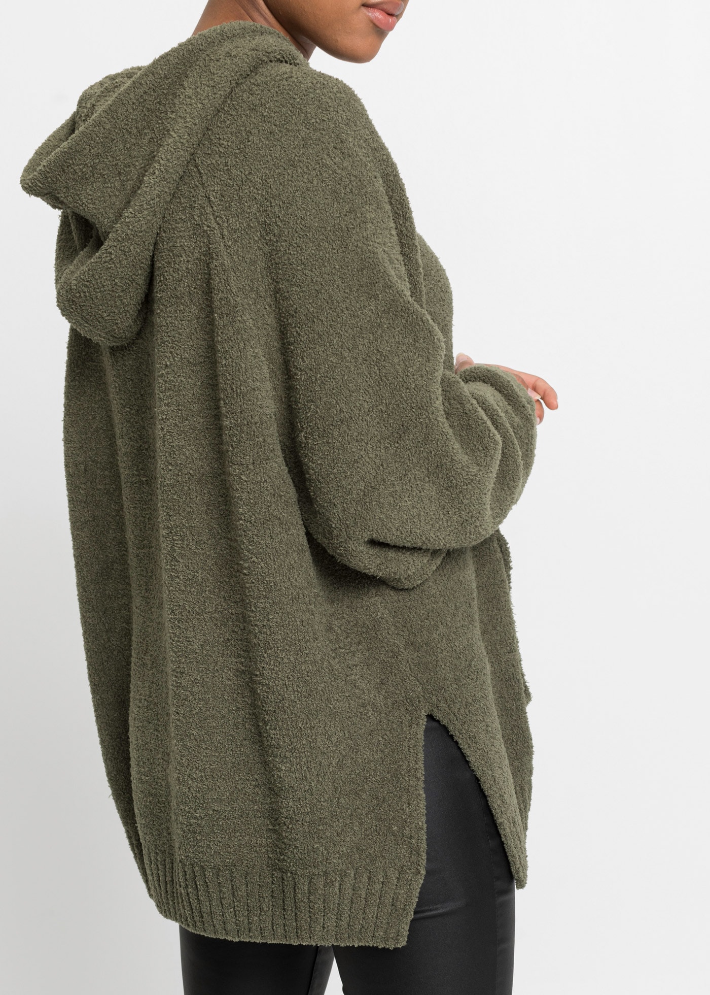 bonprix Pull en tricot , Kapuzenpullover in Teddy-Fleece
