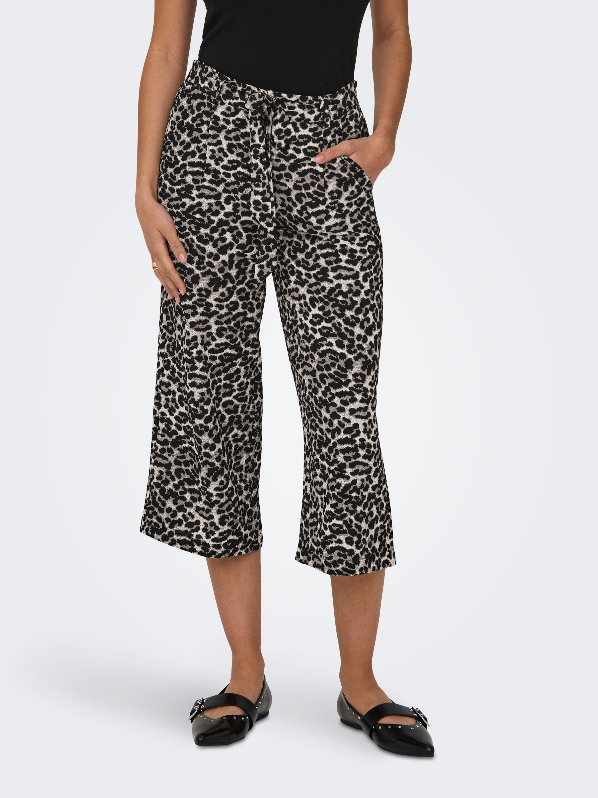 ONLY Palazzohose »ONLWINNER – Culottehose mit elastischem Bund und Kordelzug«, unifarben, modisch, regular fit, Kunstfaser, Eingrifftaschen