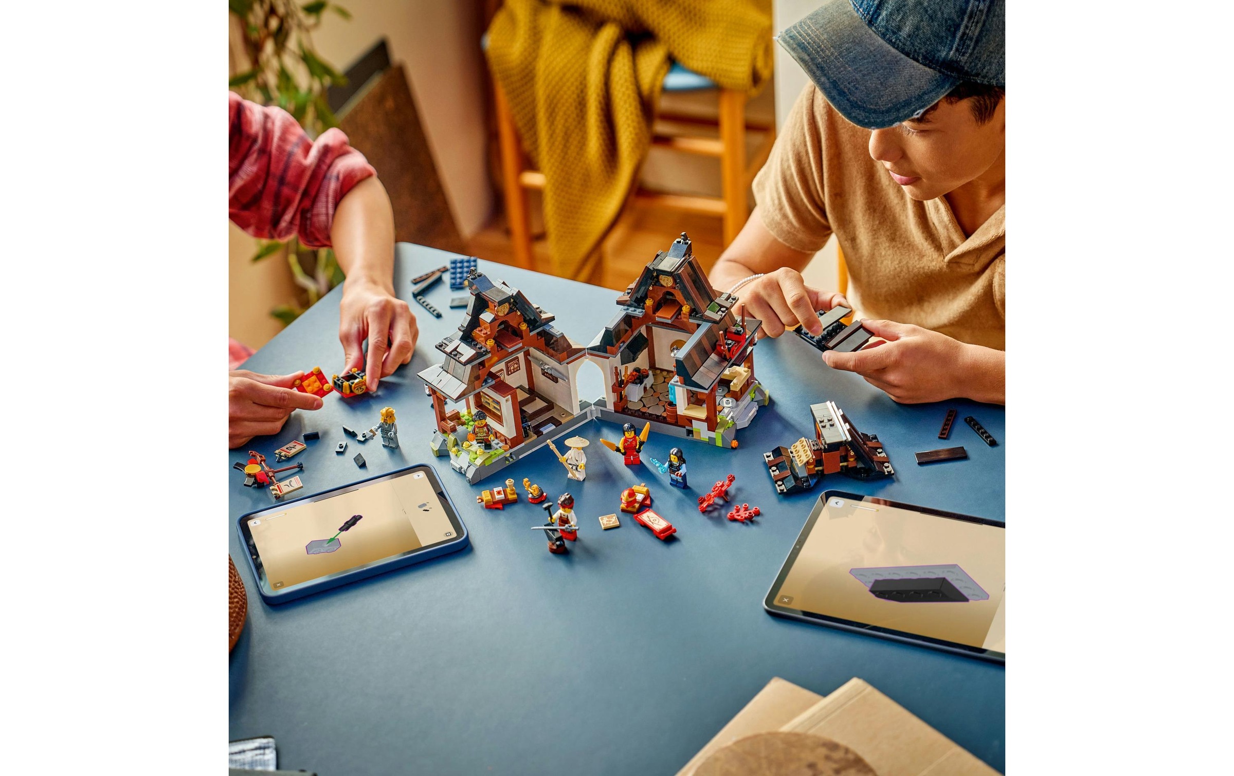   Konstruktionsspielsteine »Ninjago 15-jähriges Jubiläum der Vier-Waffen-Schmiede 71858« Kategorie: Fantasy-Welt