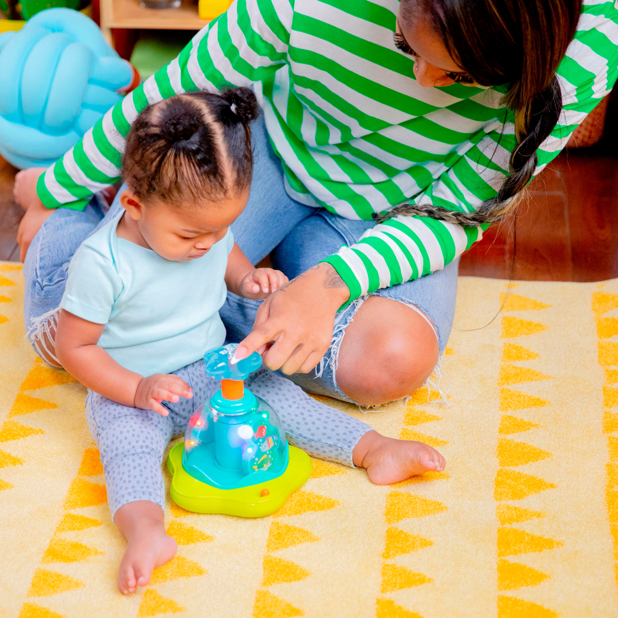 Bright Starts Gyroscope »Press & Glow Spinner™« mit Licht und Sound