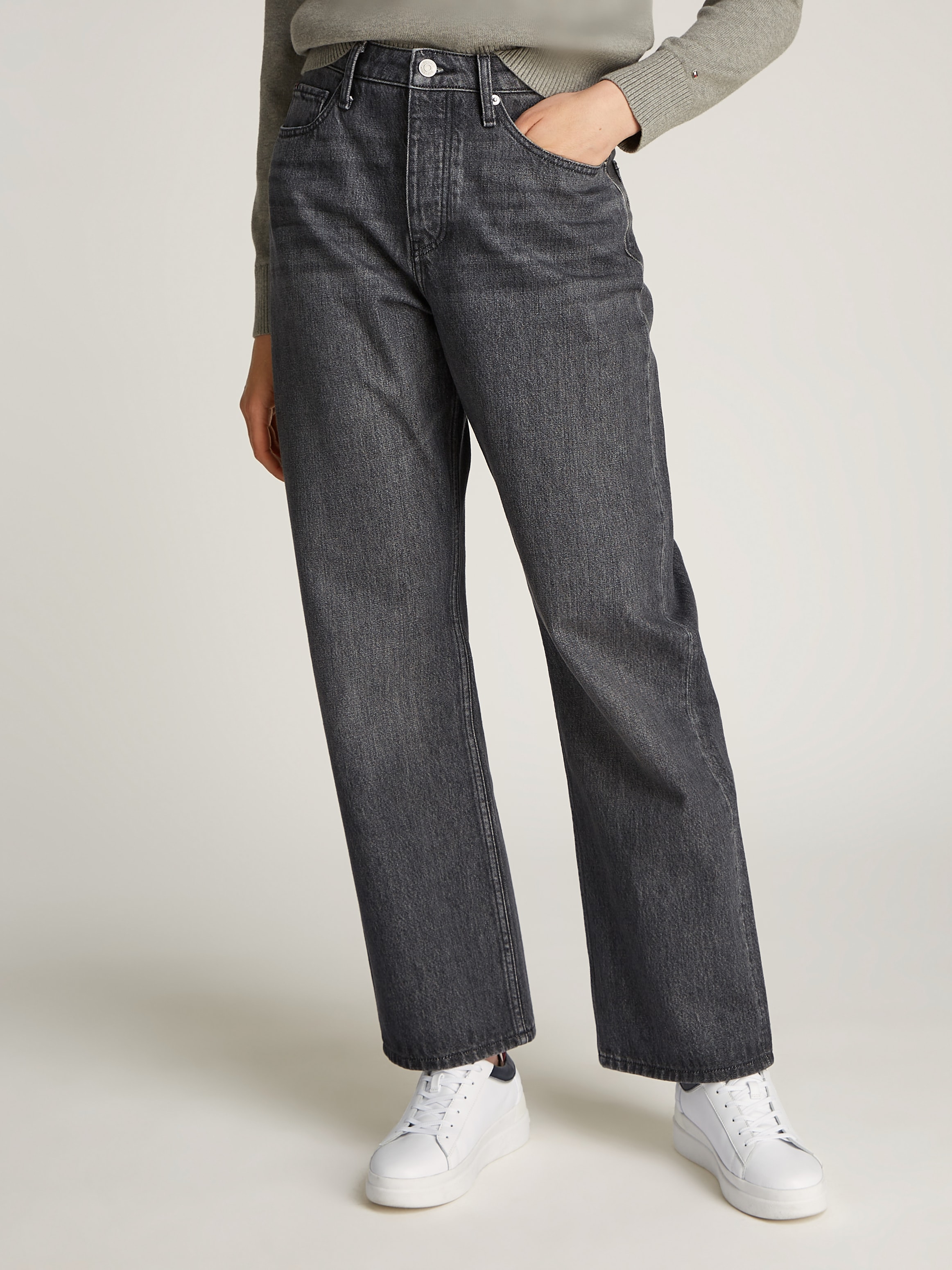 Image of Tommy Hilfiger Straight-Jeans "CLASSIC STRAIGHT RW" mit Logo-Badge, in Knöchellänge