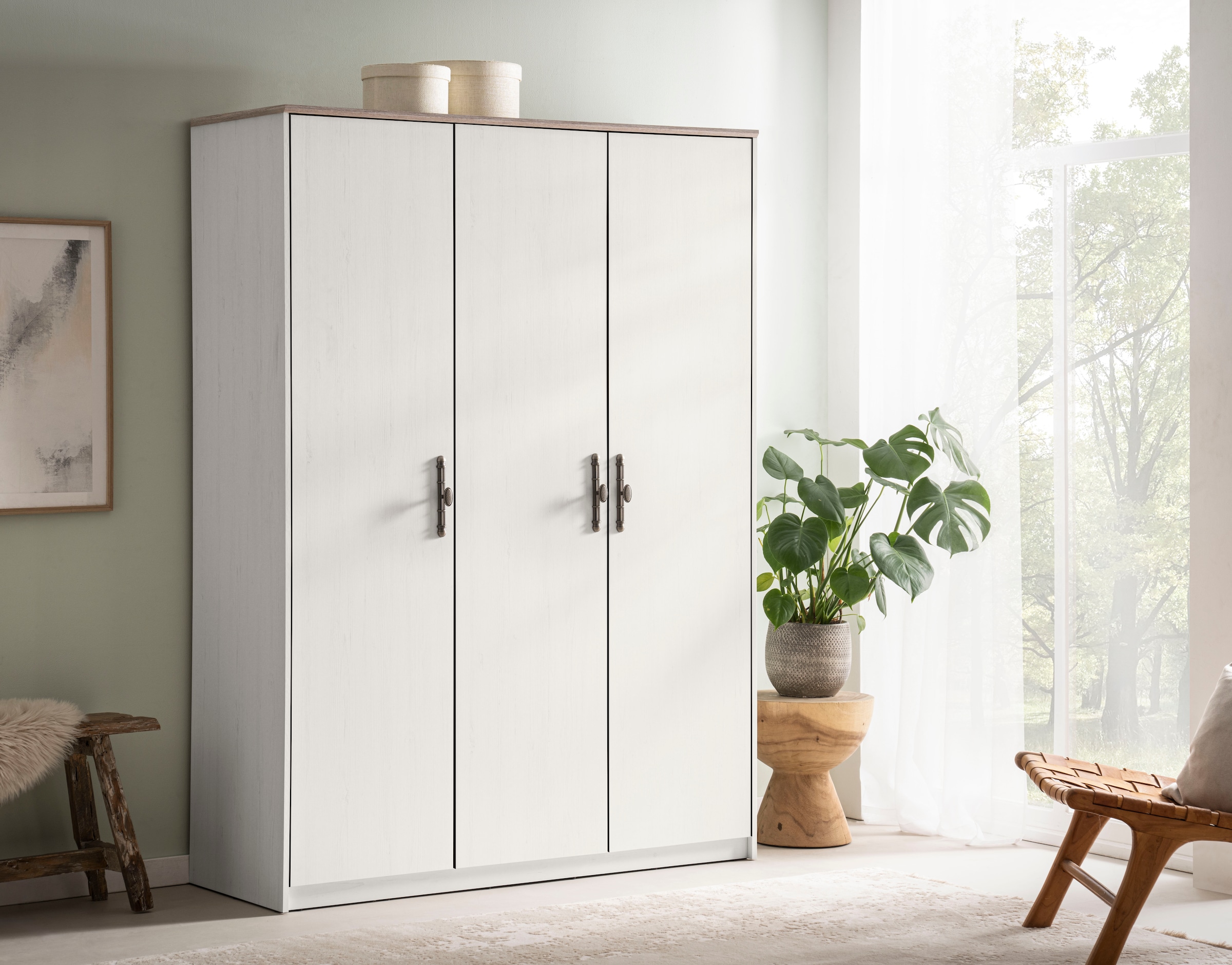 Home affaire Kleiderschrank »LiLLE, Drehtürenschrank im Landhausstil, Schrank mit Metallgriffen« viel Stauraum, mit Kleiderstange u Einlegeböden, vielseitig einsetzbar