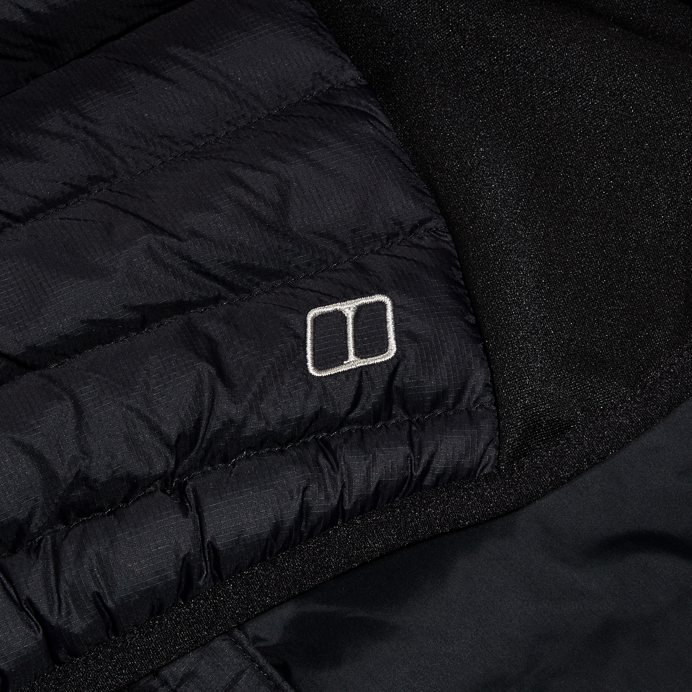 Berghaus Veste hybride »VASKYE HOODED HYBRID JACKET« avec capuche avec capuche avec protège-menton, déperlant et coupe-vent