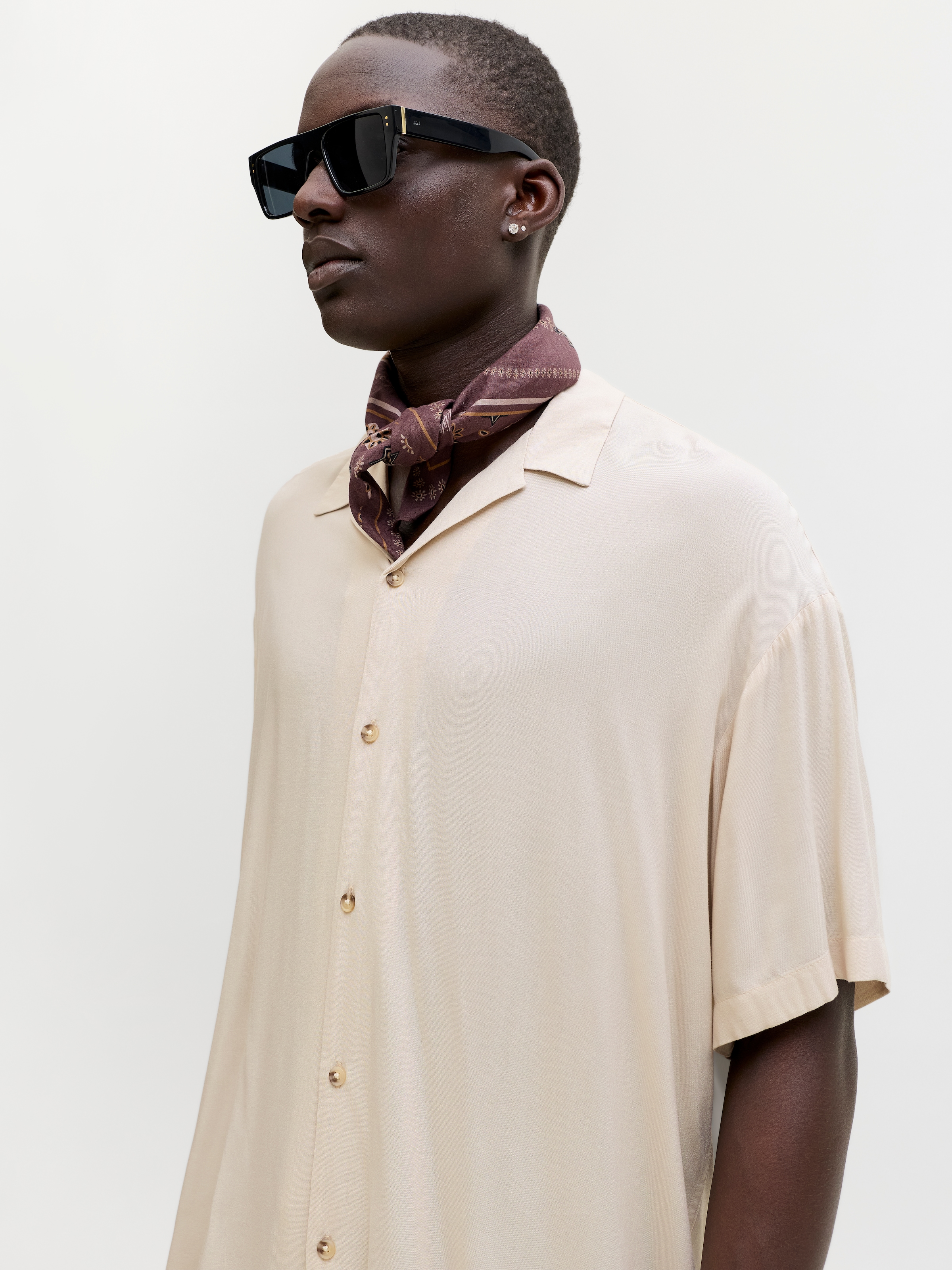 Jack & Jones Kurzarmhemd »JJEJEFF RESORT SOLID SHIRT SS SN« Viskose, loose fit