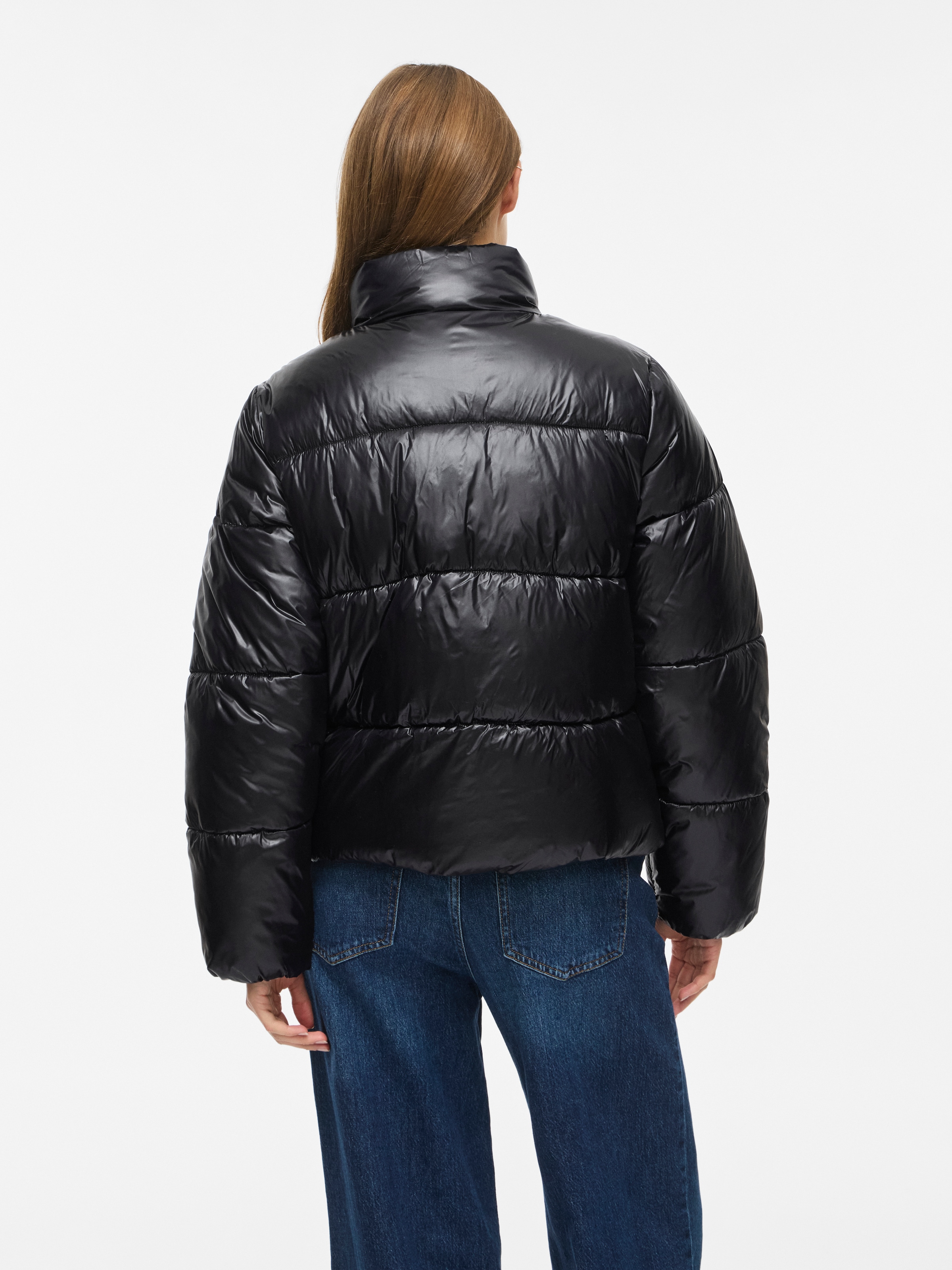 Vila Veste matelassée »VILYCHEE L/S SHORT PUFFER/TB« Kunstfaser, hoher Stehkragen