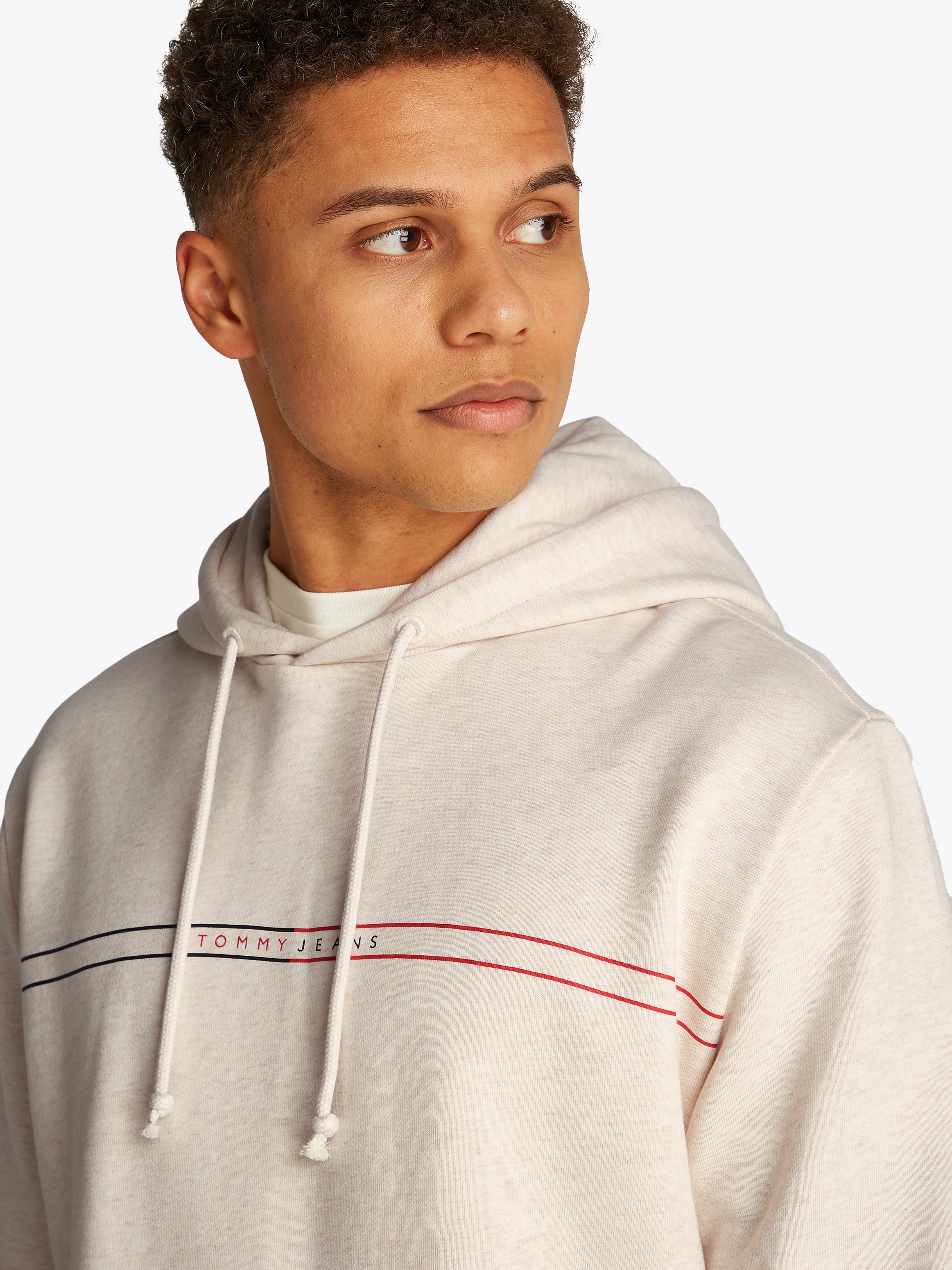 Tommy Jeans Kapuzensweatshirt »TJM REG ENTRY GRAPHIC HOODIE EXT«, mit mehrfarbigen Print