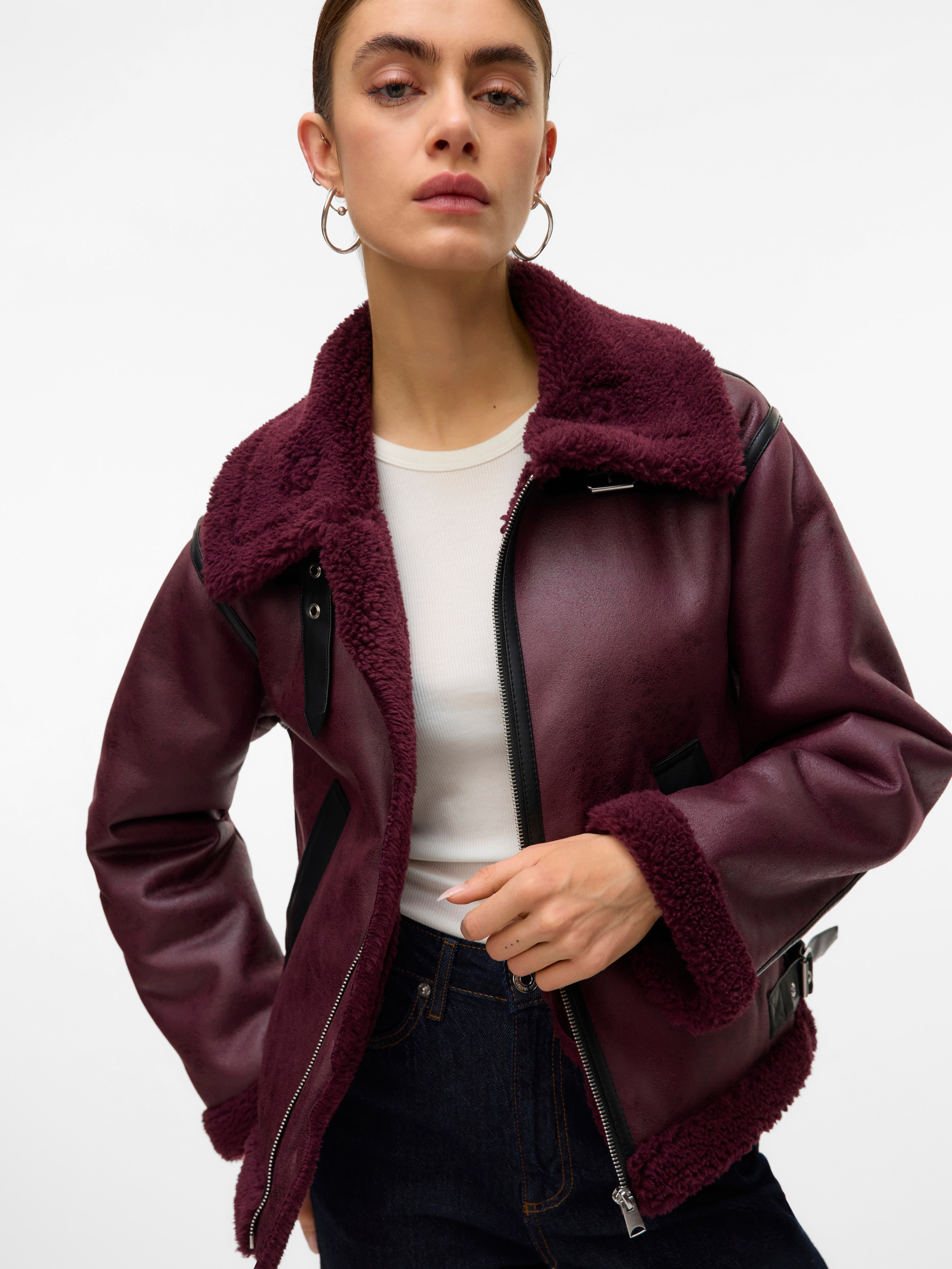 Vero Moda Kurzjacke »VMVIRGINIA SHORT JACKET BOO« farblich abgesetzte Details