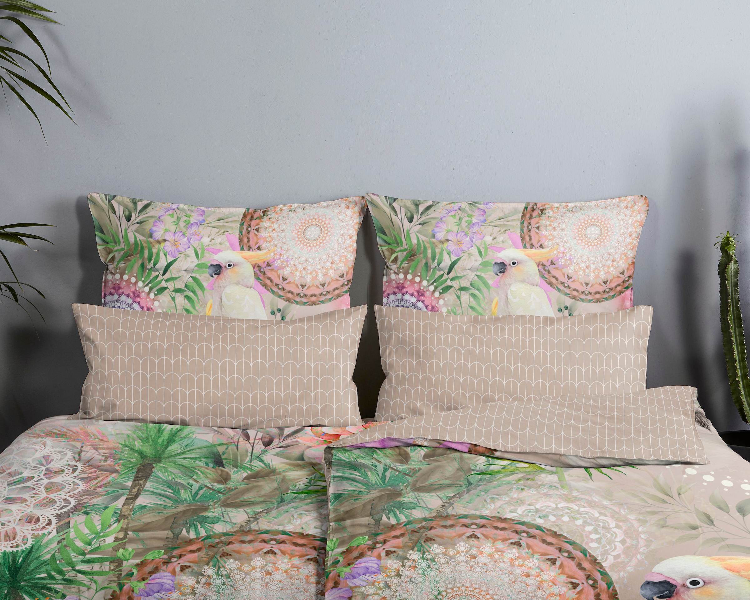hip Wendebettwäsche »Indah«, Mako-Satin, 135x200, Reissverschluss, Wende, Blumen, Tropisch, Sand