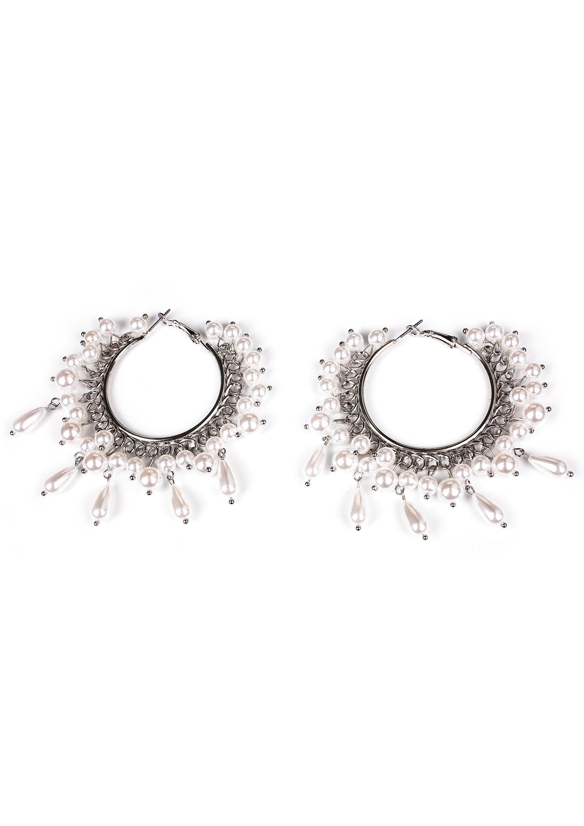 Paar Creolen »mit Details in Tropfenform, auffallend«