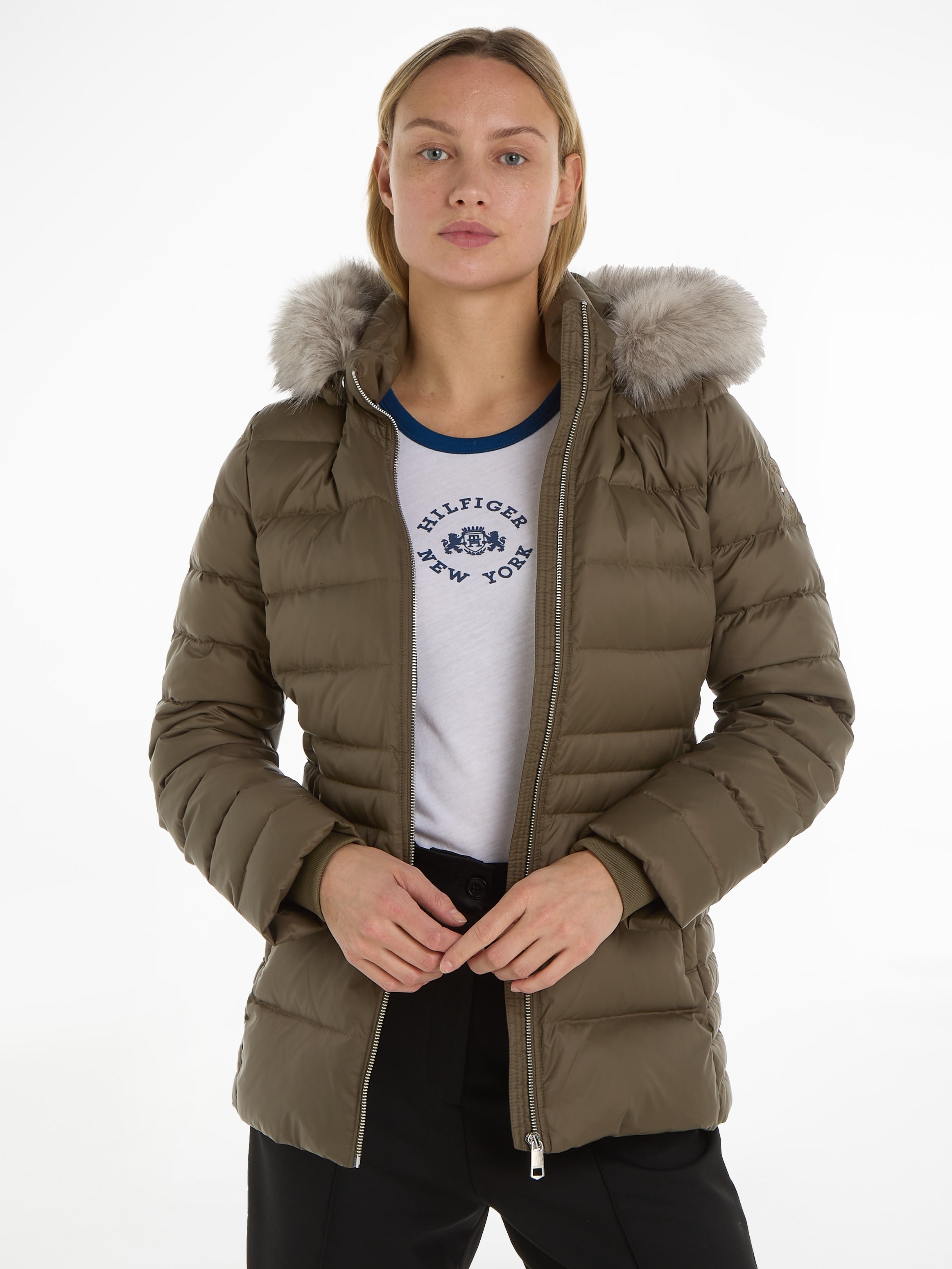 Tommy Hilfiger Daunenjacke »TYRA DOWN JACKET WITH FUR«, mit Kapuze, mit Kunstpelz-Besatz an Kapuze