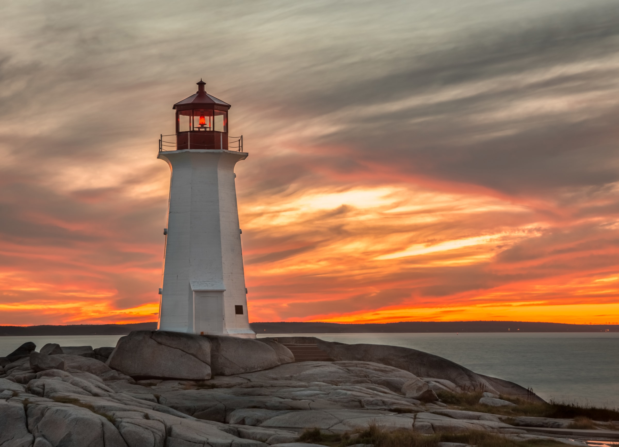 Image of Papermoon Fototapete "Lighthouse Peggy Cove Sunset" glatt