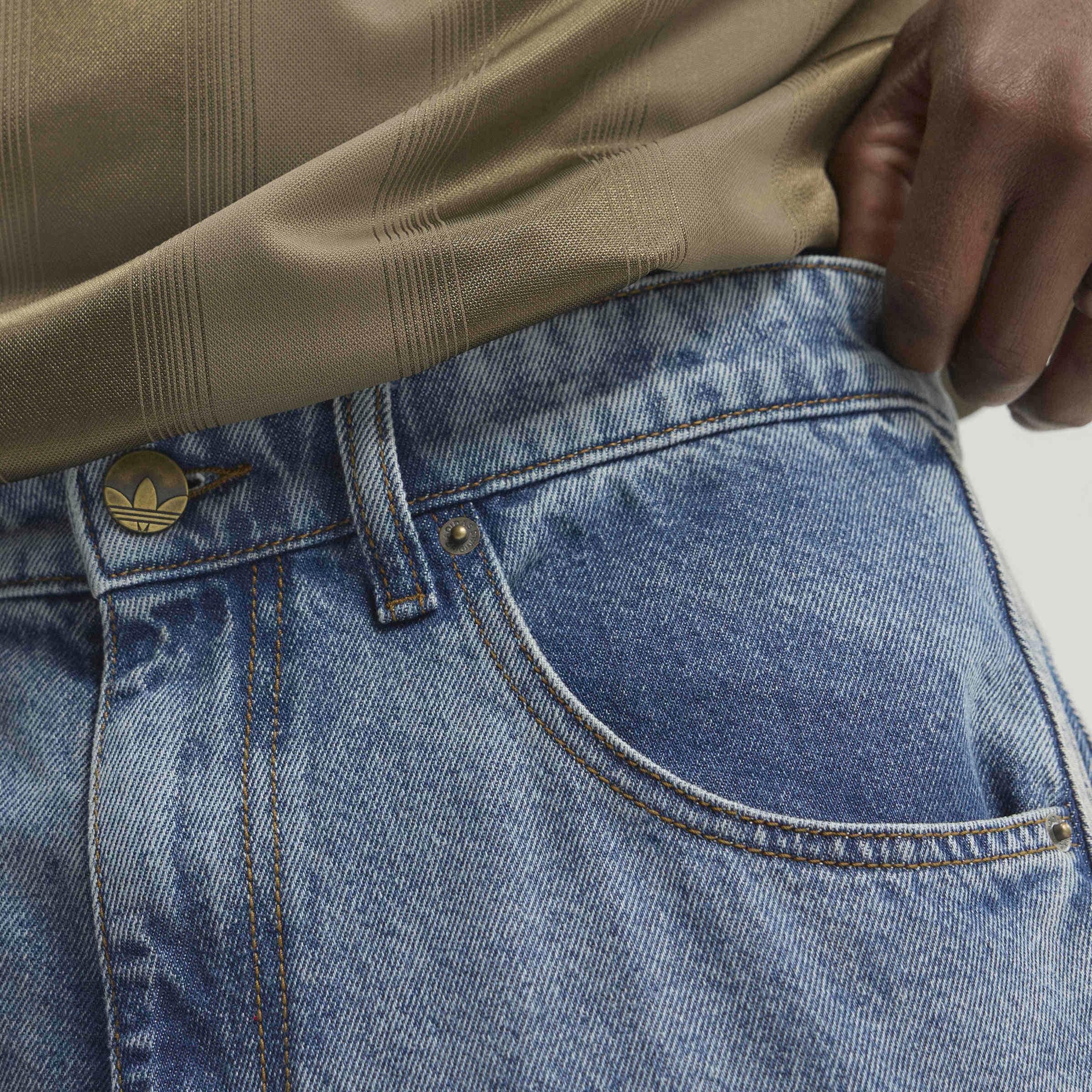 adidas Originals Bermuda en jean »FIREBIRD ADICOLOR DENIM-JORTS MITTELHOHER BUND BEIN GERADE GESCHNITTEN«