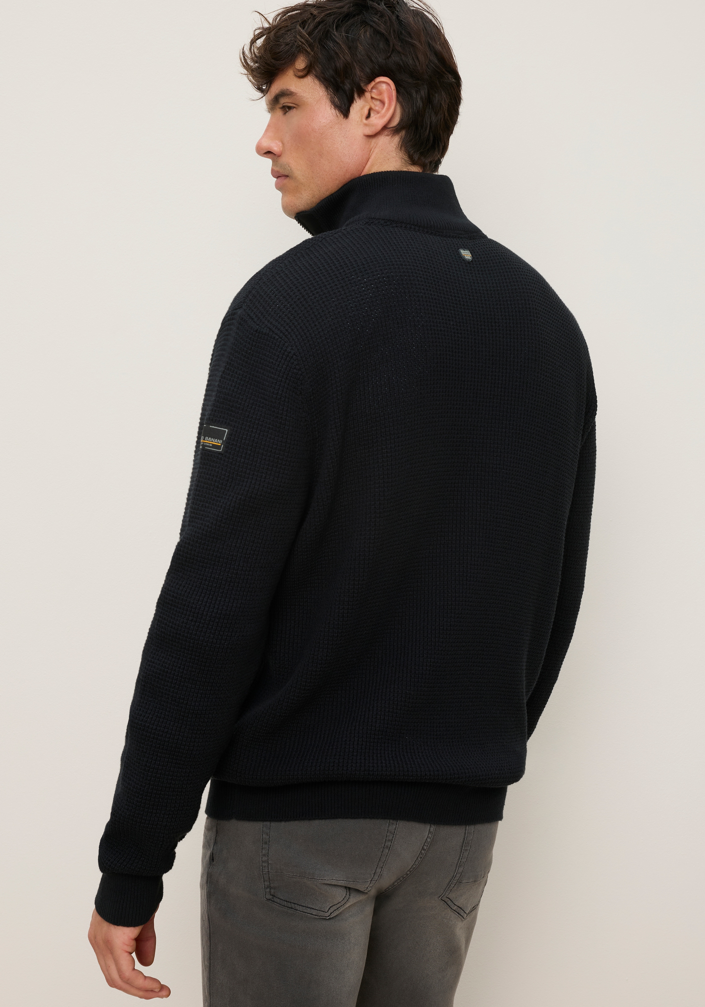 Bruno Banani Troyer »mit modischer Reissverschlussblende« Markante Strickstruktur trifft auf cleane Details.. modisch, elegant