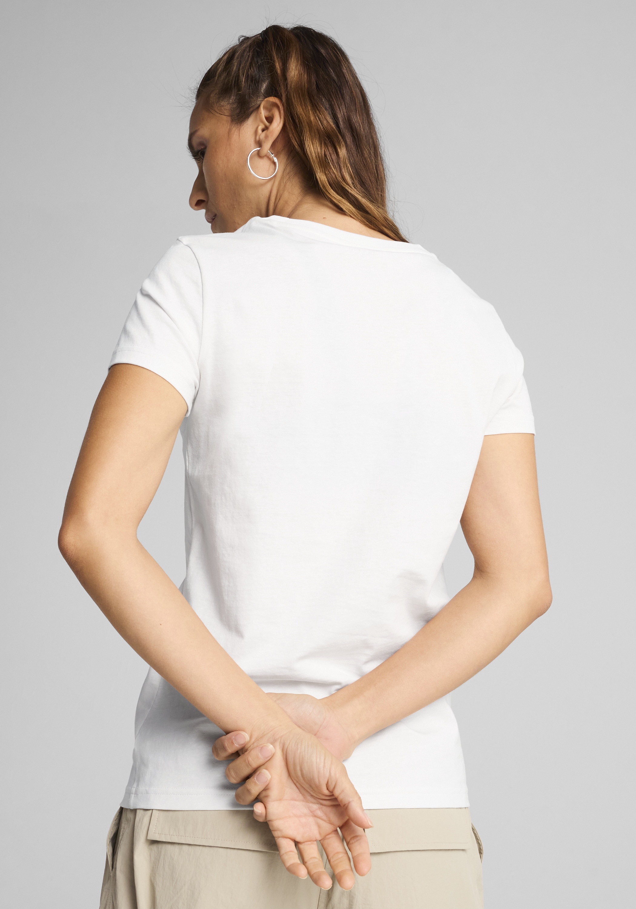 PUMA T-Shirt »ESS NO 1 LOGO METALLIC TEE« Kurzarm, mit Rundhalsausschnitt