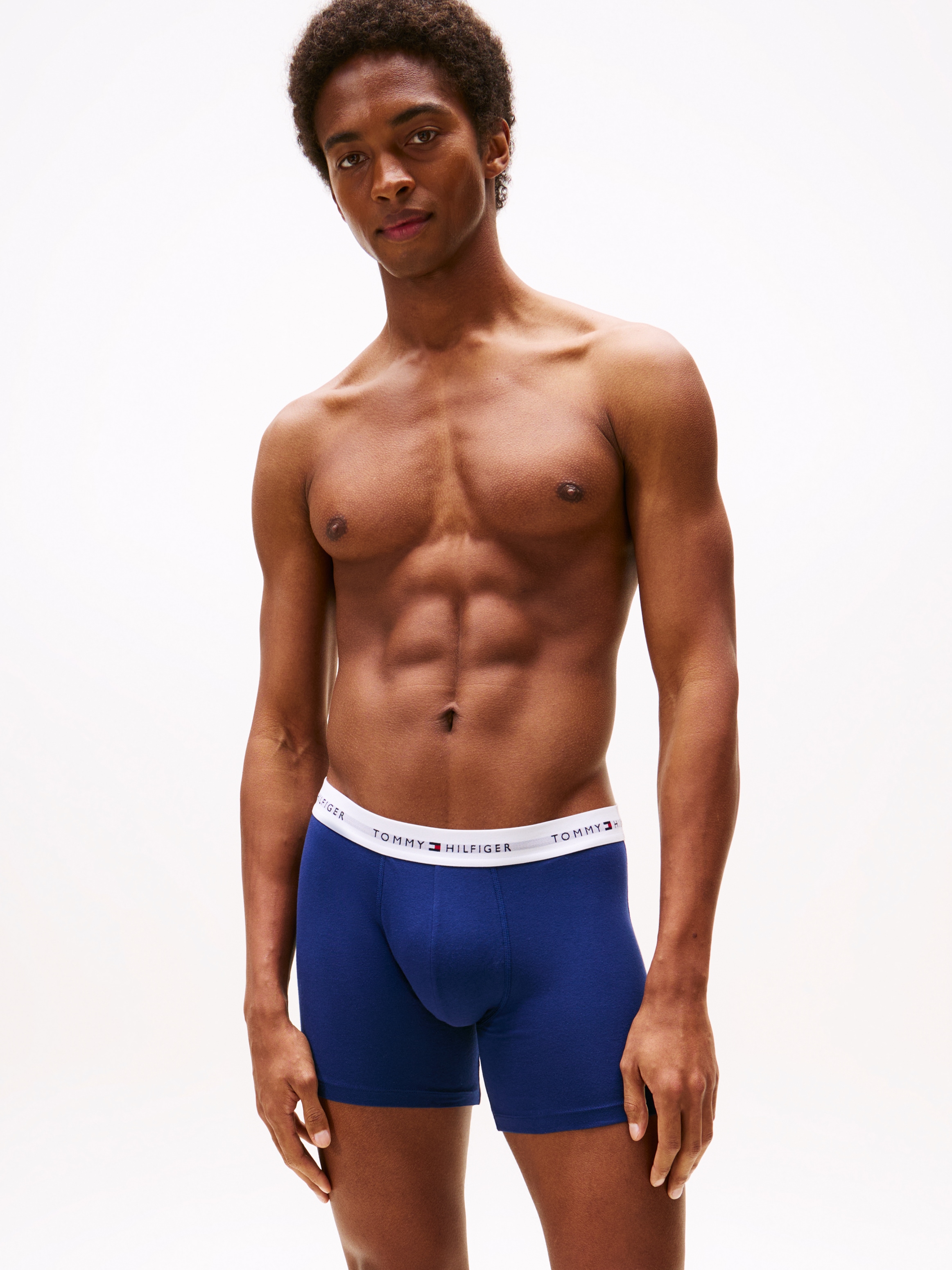 Tommy Hilfiger Underwear Boxer »3P BOXER BRIEF« Packung, 3er-Pack, 3 cuis tlg., mit längerem Bein und Tommy Hilfiger Logo-Elastikbund