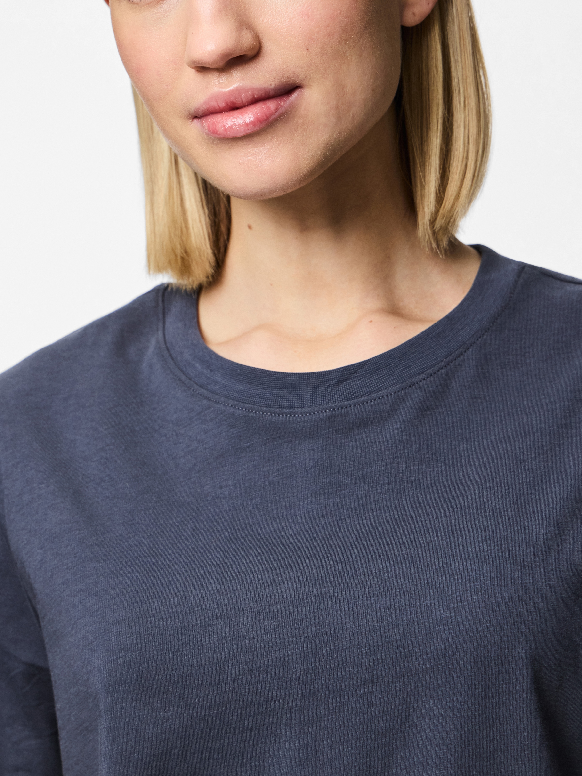 pieces Shirt à col rond »PCRIA SS SOLID TEE NOOS BC«