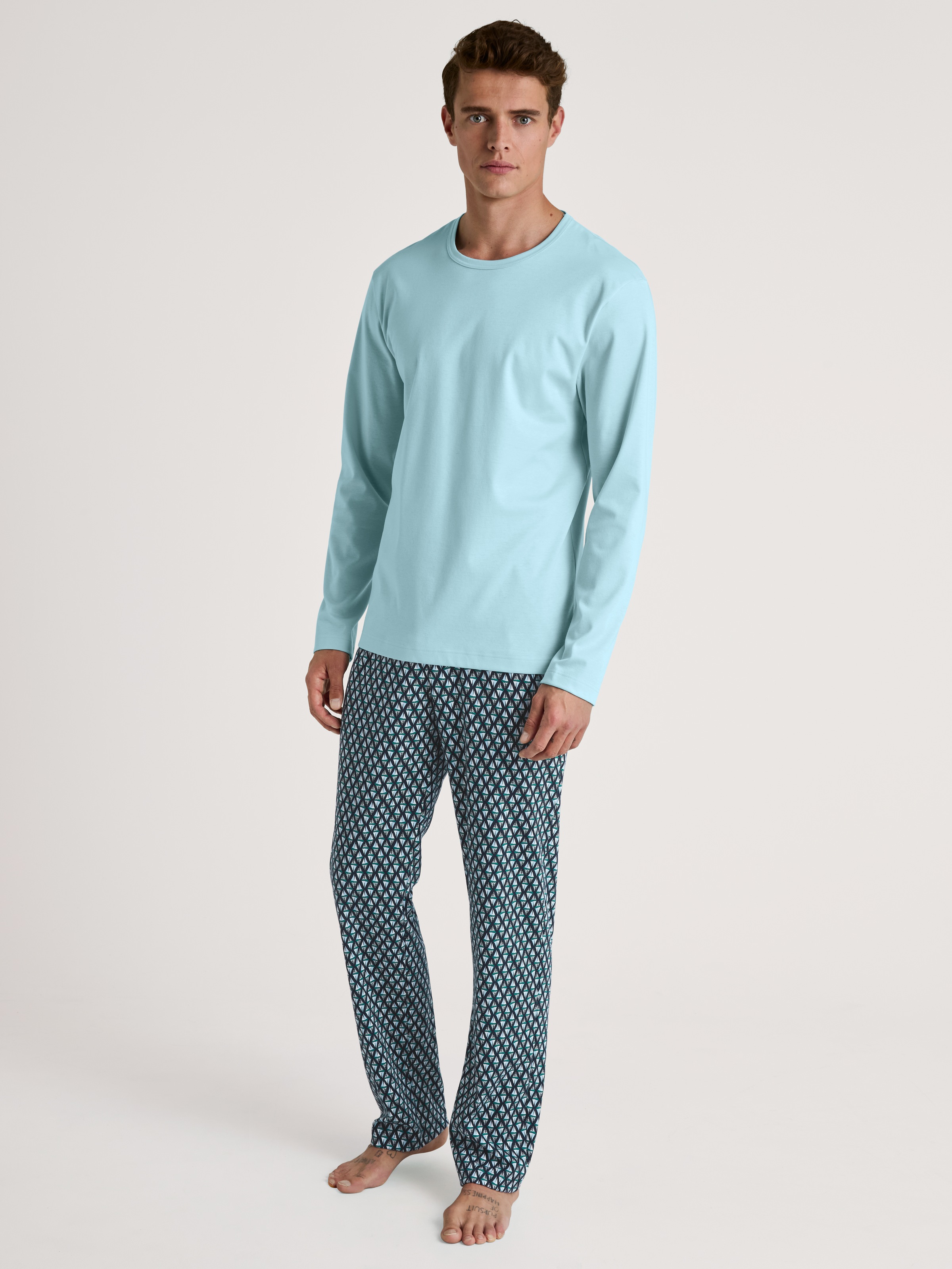 Image of CALIDA Schlafanzug "Relax Streamline 3" 2 tlg. Langarm-Shirt mit eingefasstem Rundhalsausschnitt
