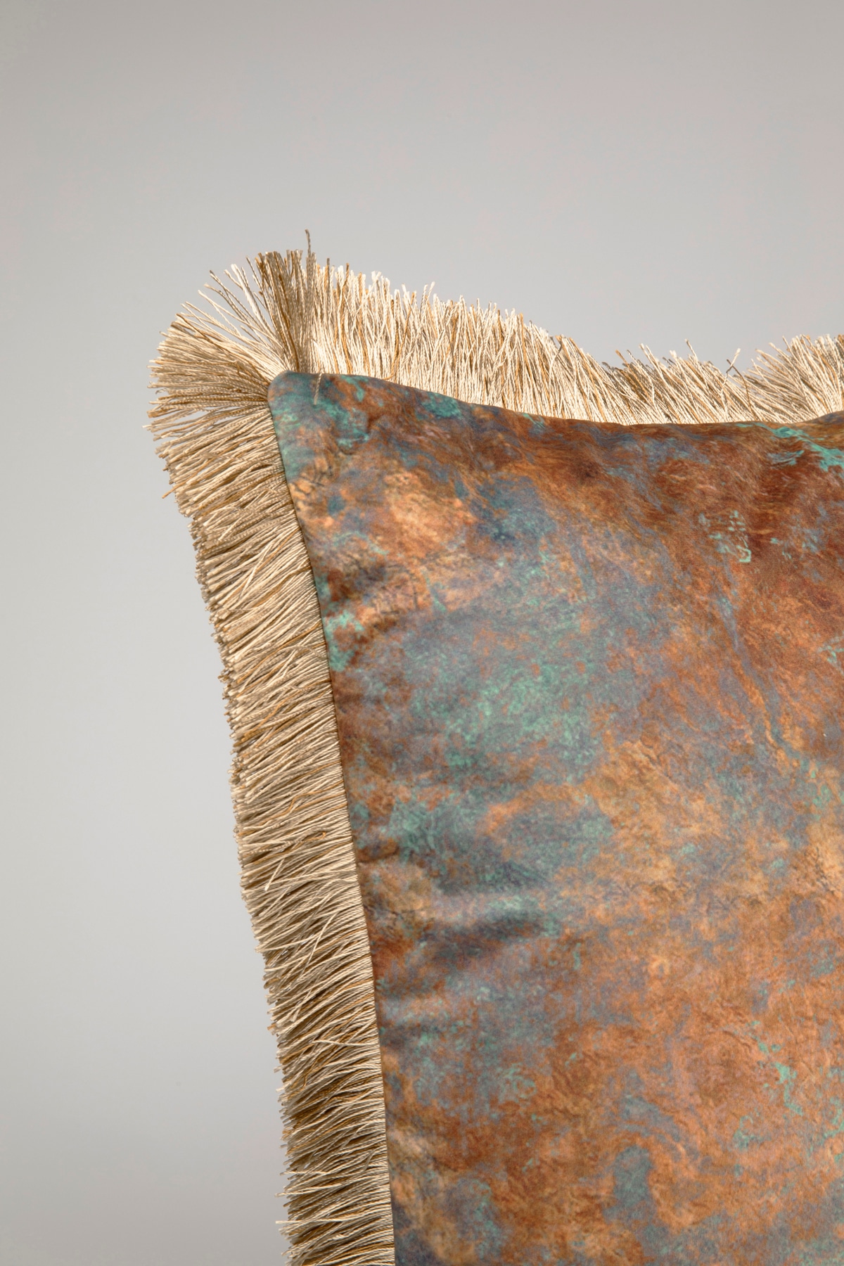 Kare Design Coussin décoratif »Antique Fringe, Kissenhülle mit Füllung, 55x55 cm« stützt Kopf und Nacken angenehm und sorgt für erholsamen Schlaf