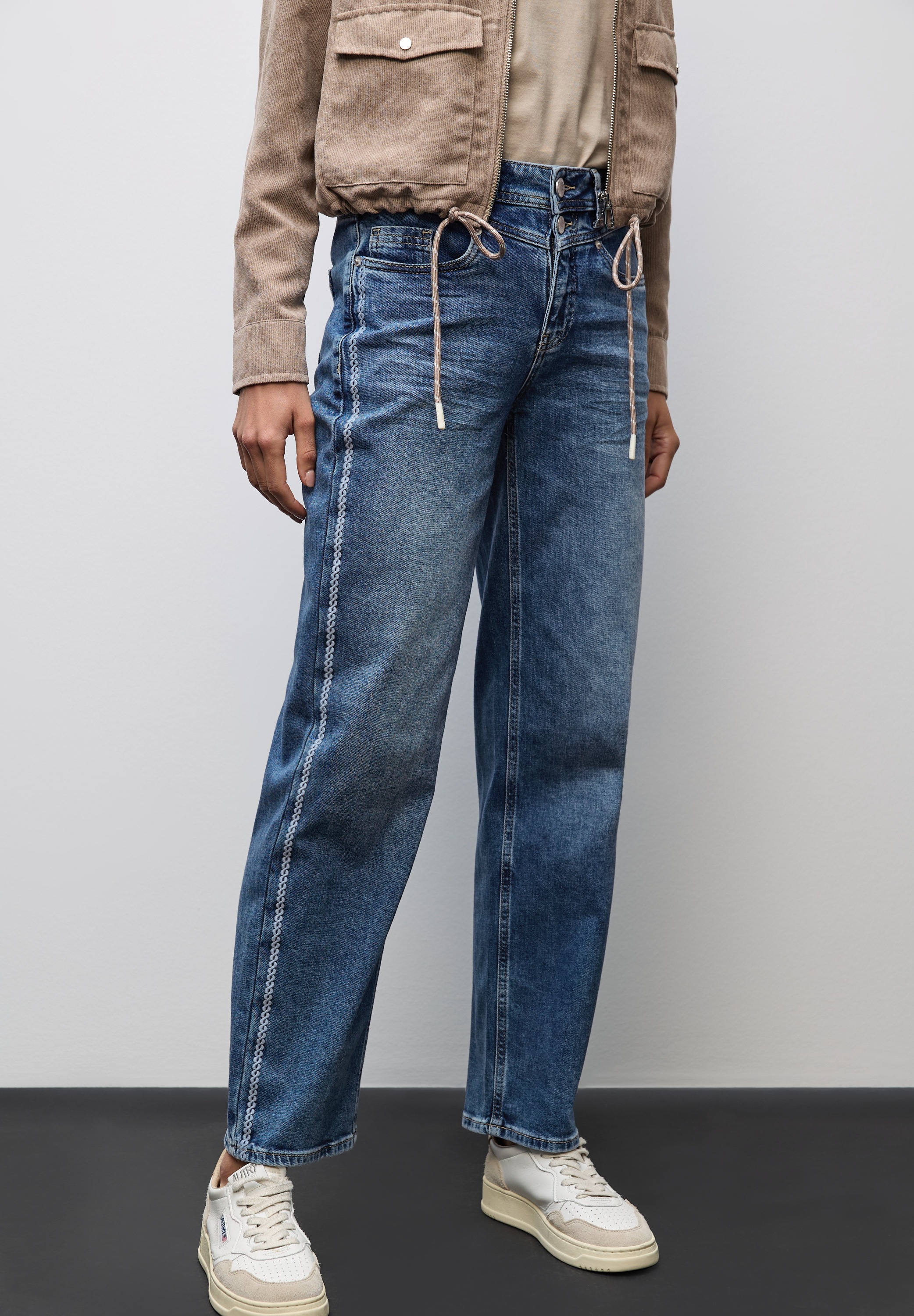 Image of STREET ONE 5-Pocket-Jeans "Style Straight Leg" mit Gallonstreifen und Stretch