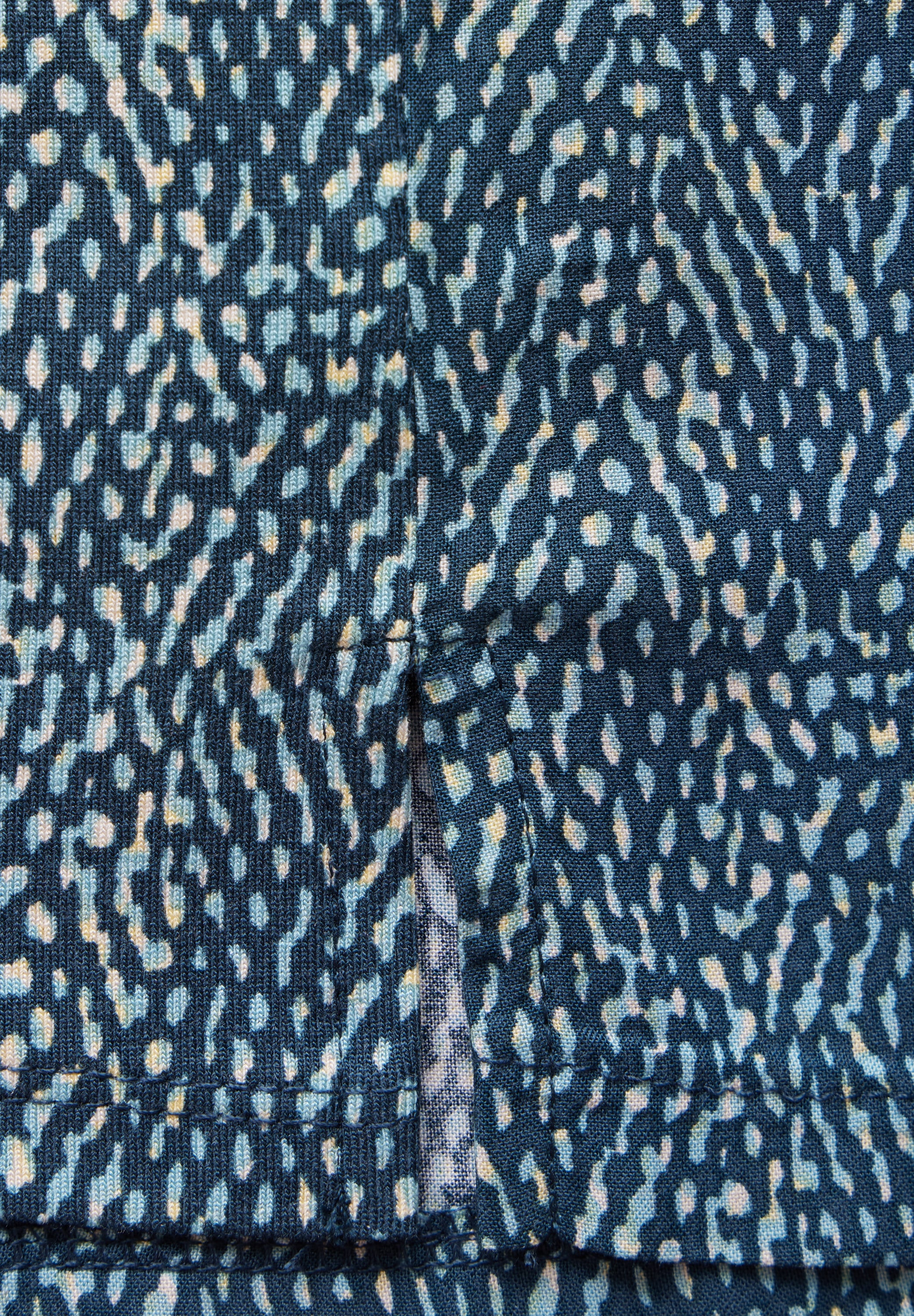 STREET ONE Langarmshirt, mit grafischem Allover-Muster