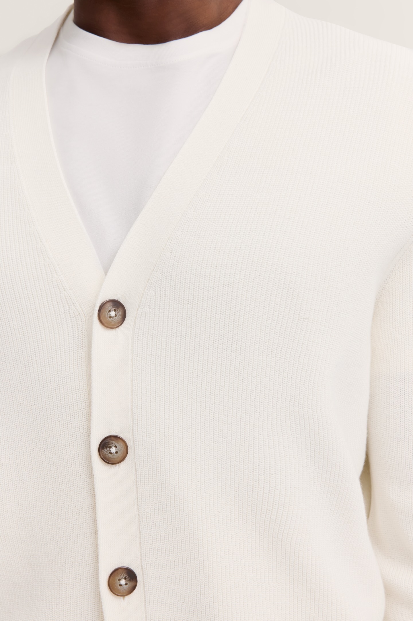 bugatti Cardigan »Regular Fit« mit V-Ausschnitt und Ripp-Struktur