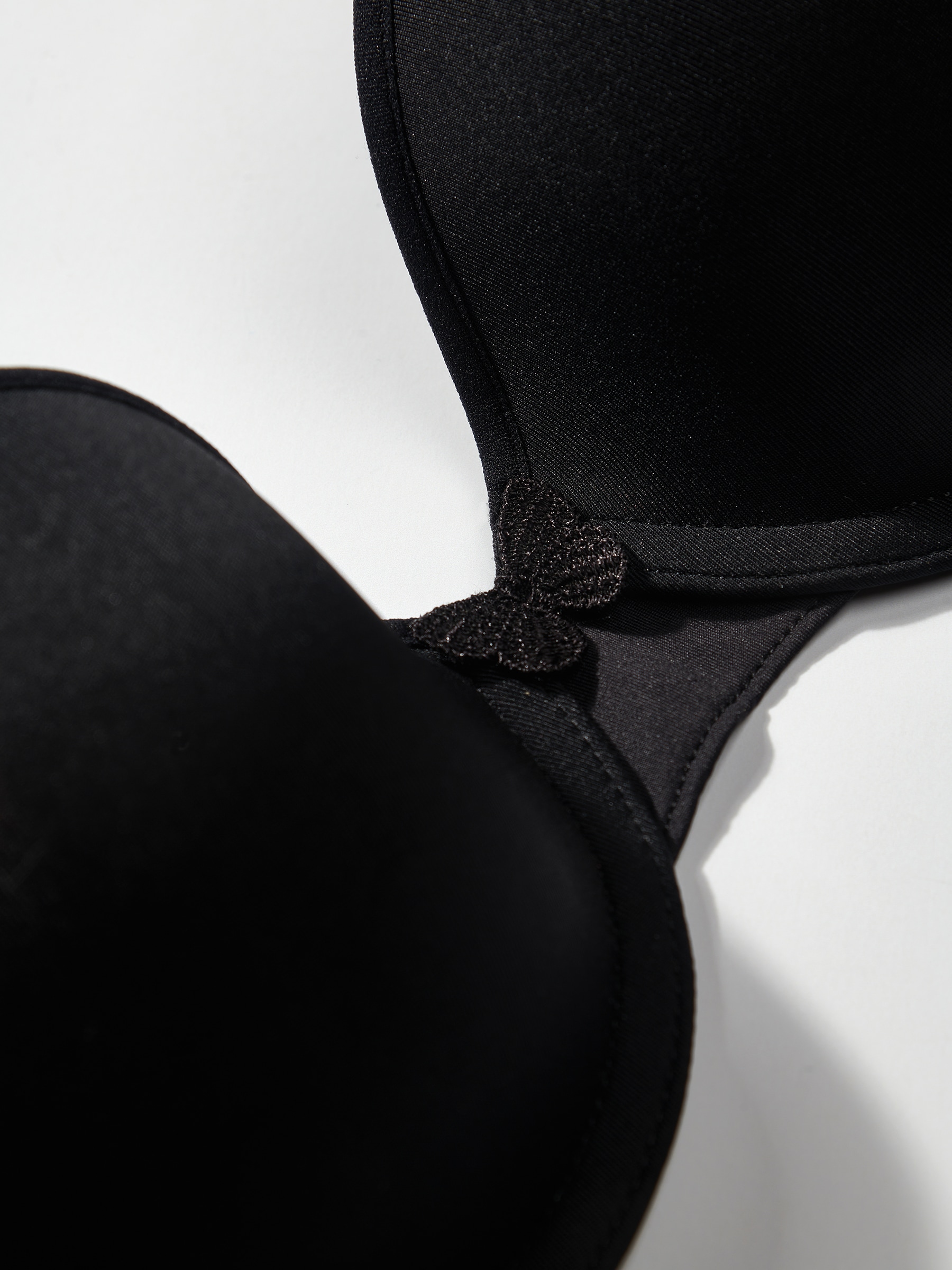 PASSIONATA Soutien-gorge à armatures »MISS JOY« bretelles multiway, microfibre, motif papillon devant