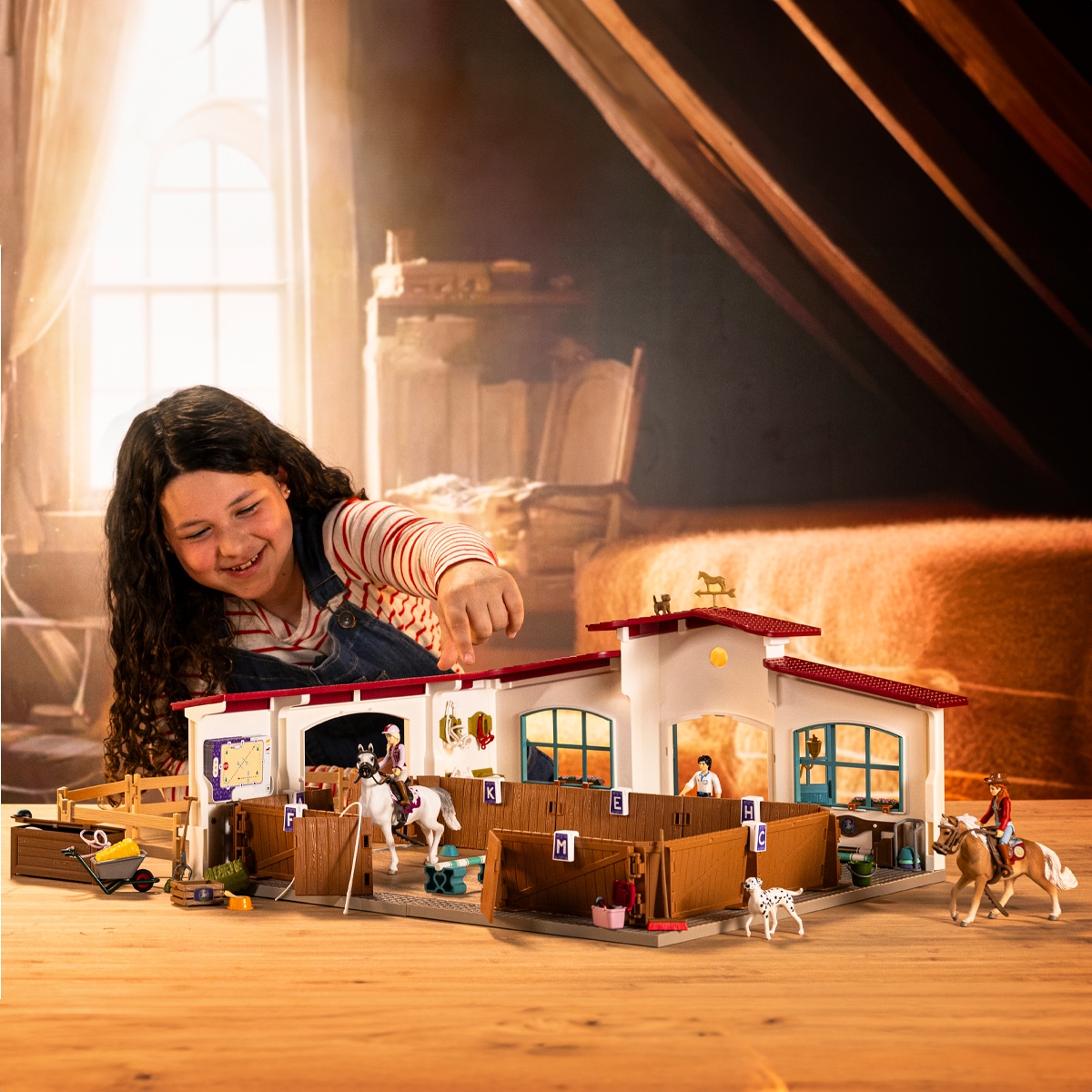 Schleich® Spielfigur »HORSE CLUB, Reithalle Peppertree (42639)«