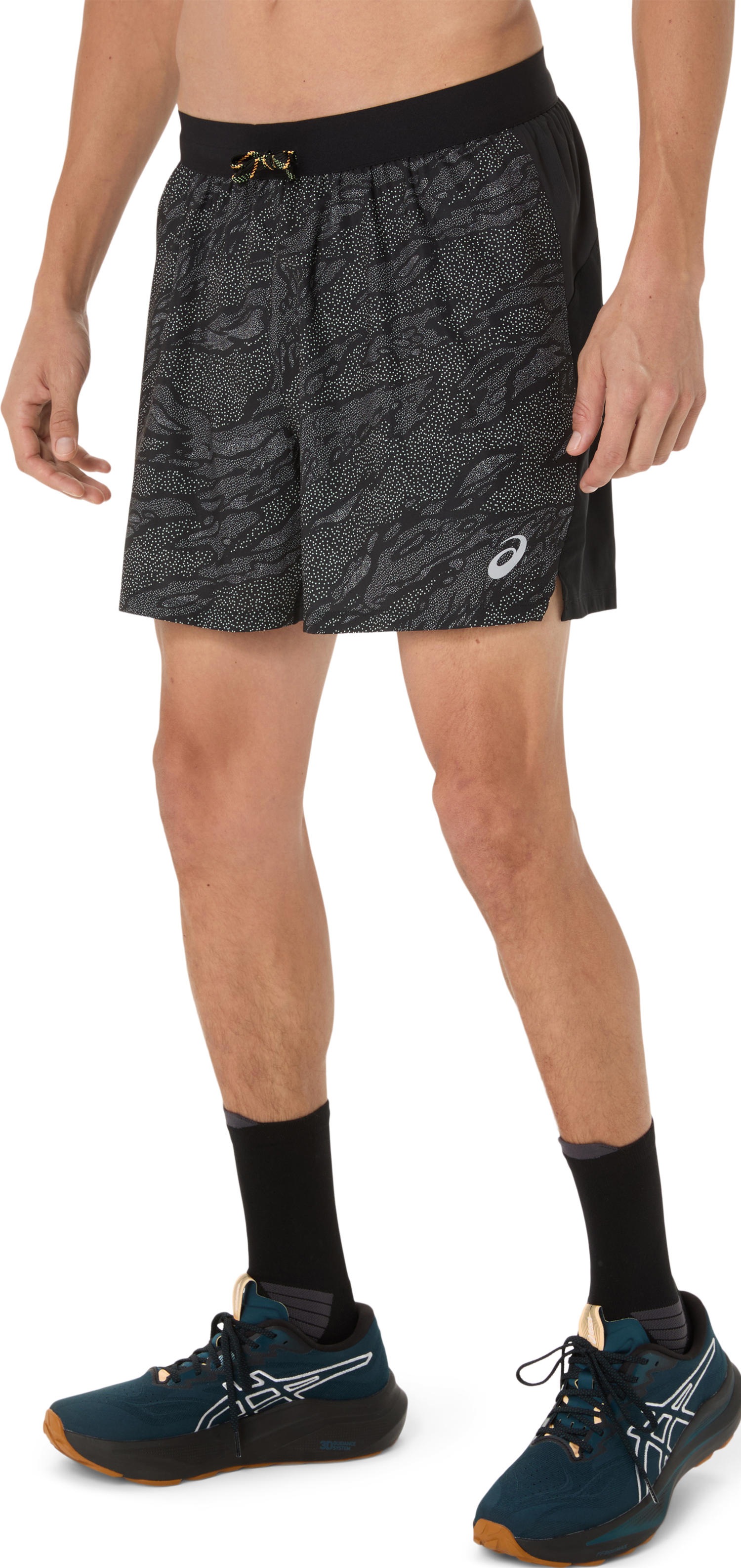 Asics Laufshorts »FUJITRAIL ALL OVER PRINT 5IN SHORT«