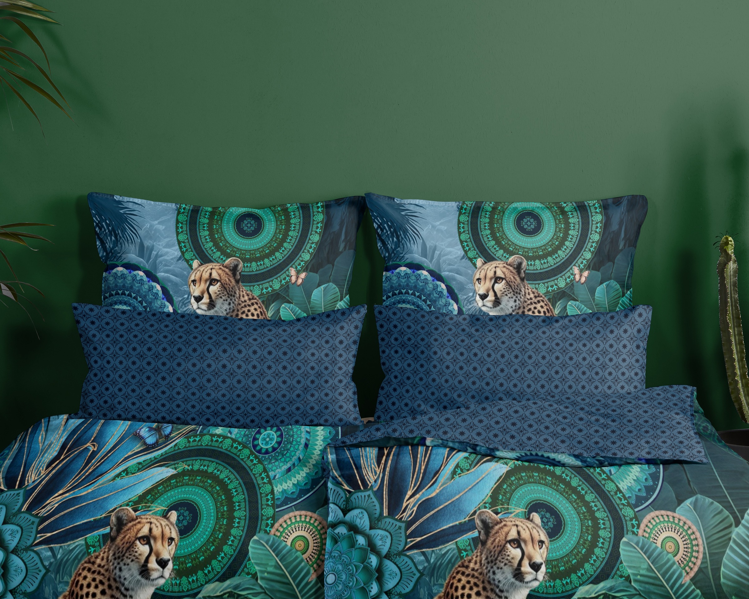 hip Wendebettwäsche »Nyah«, Satin, Reissverschluss, Wendeoptik, Mandala, Leopard, Blau, Grün