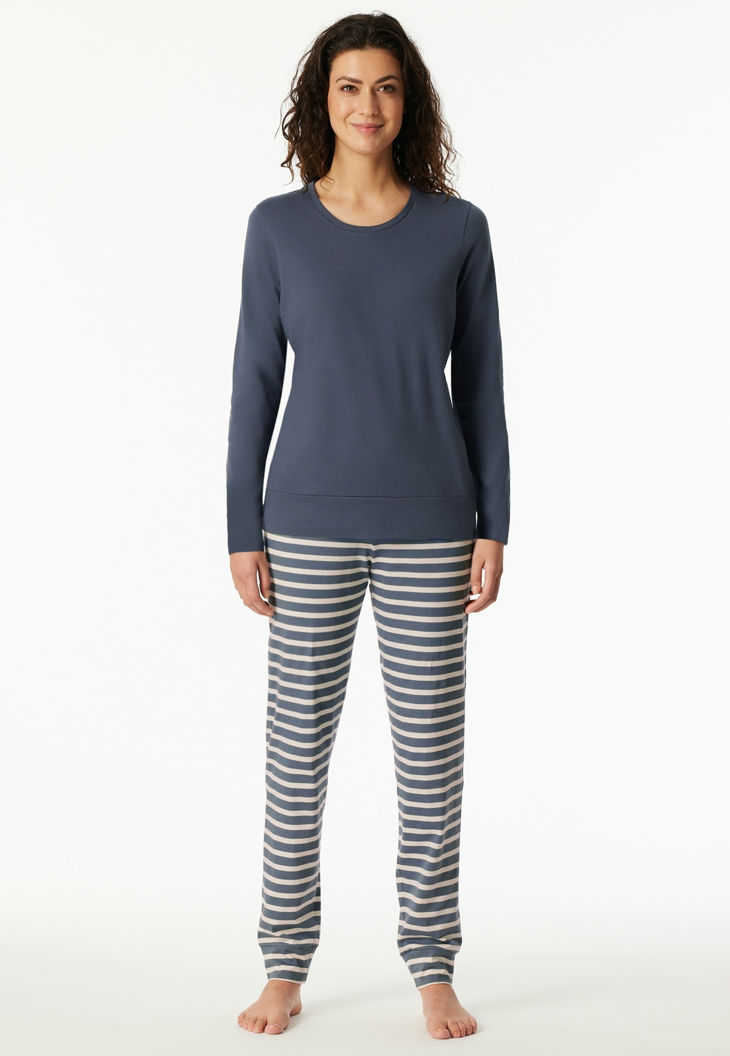 Schiesser Schlafanzug »Casual Essentials«, (2 tlg.), Baumwolle, Rundhalsausschnitt, langärmelig