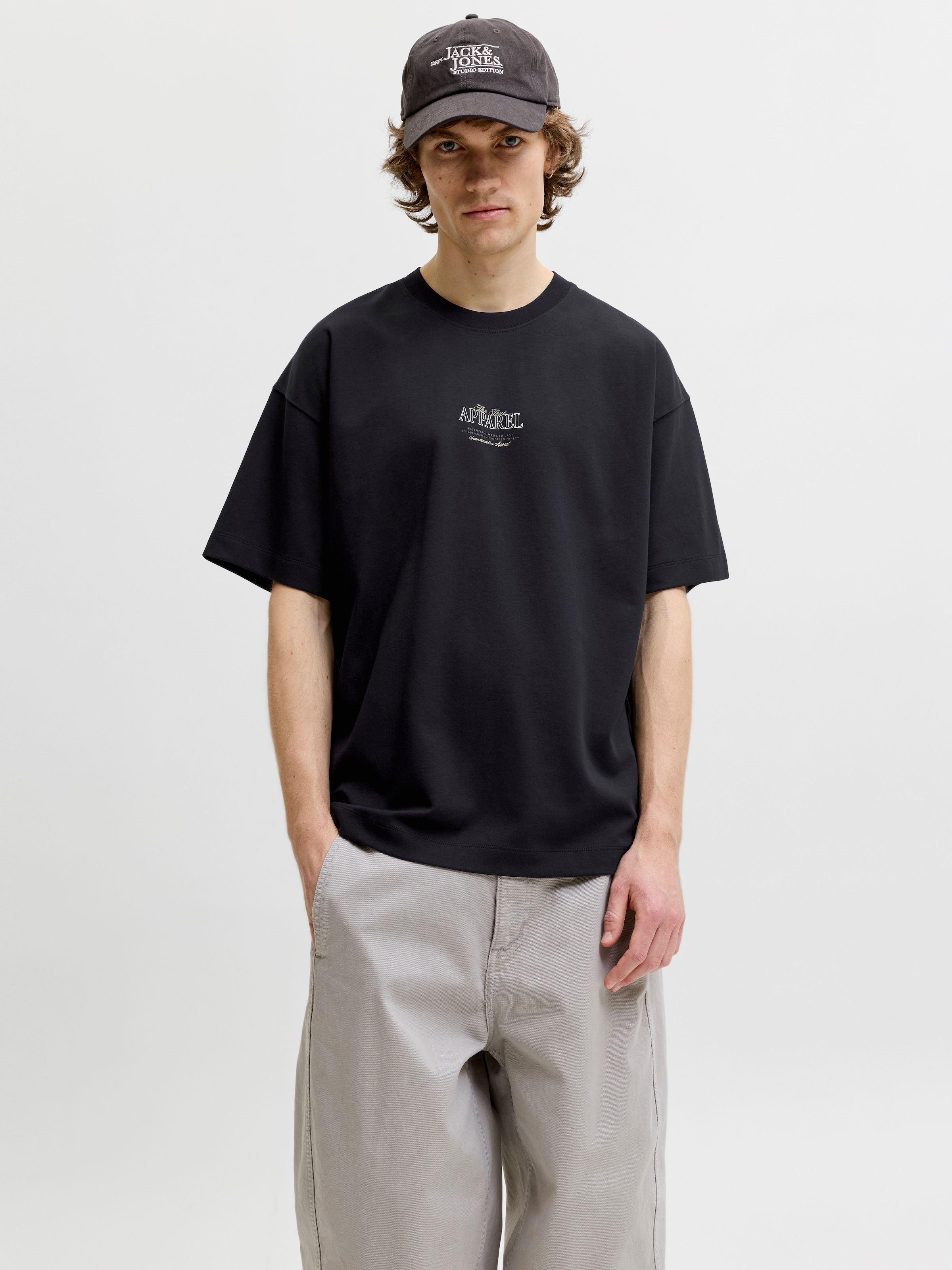 Image of Jack & Jones T-Shirt "JJEBARRON STUDIO TEE SS O-NECK SN" Baumwollmischung, loose fit