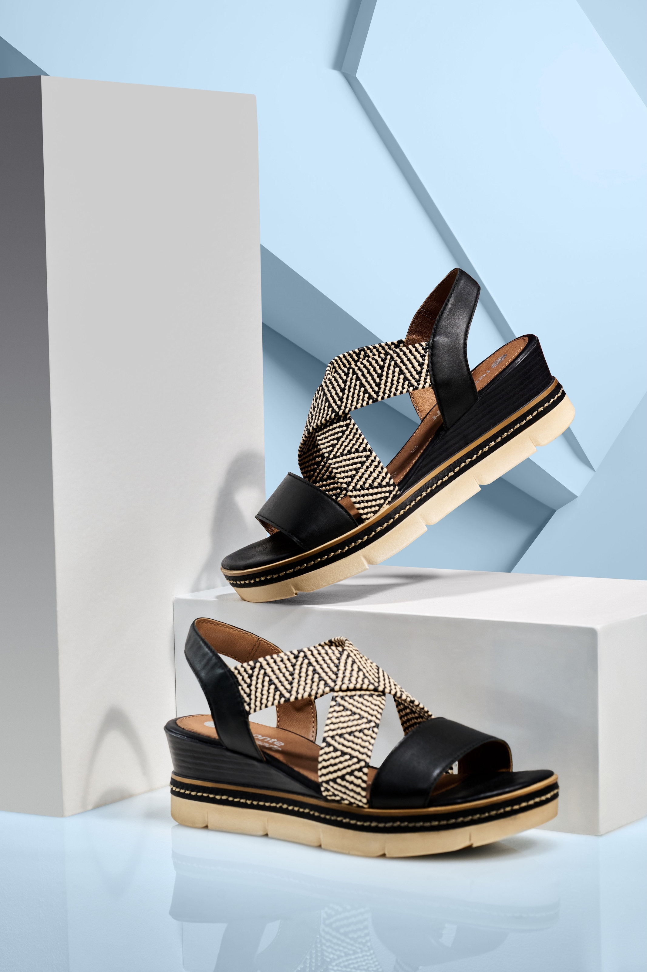 Remonte Sandales compensées  , Riemchensandale, Sommerschuh, Bequemschuh mit Muster